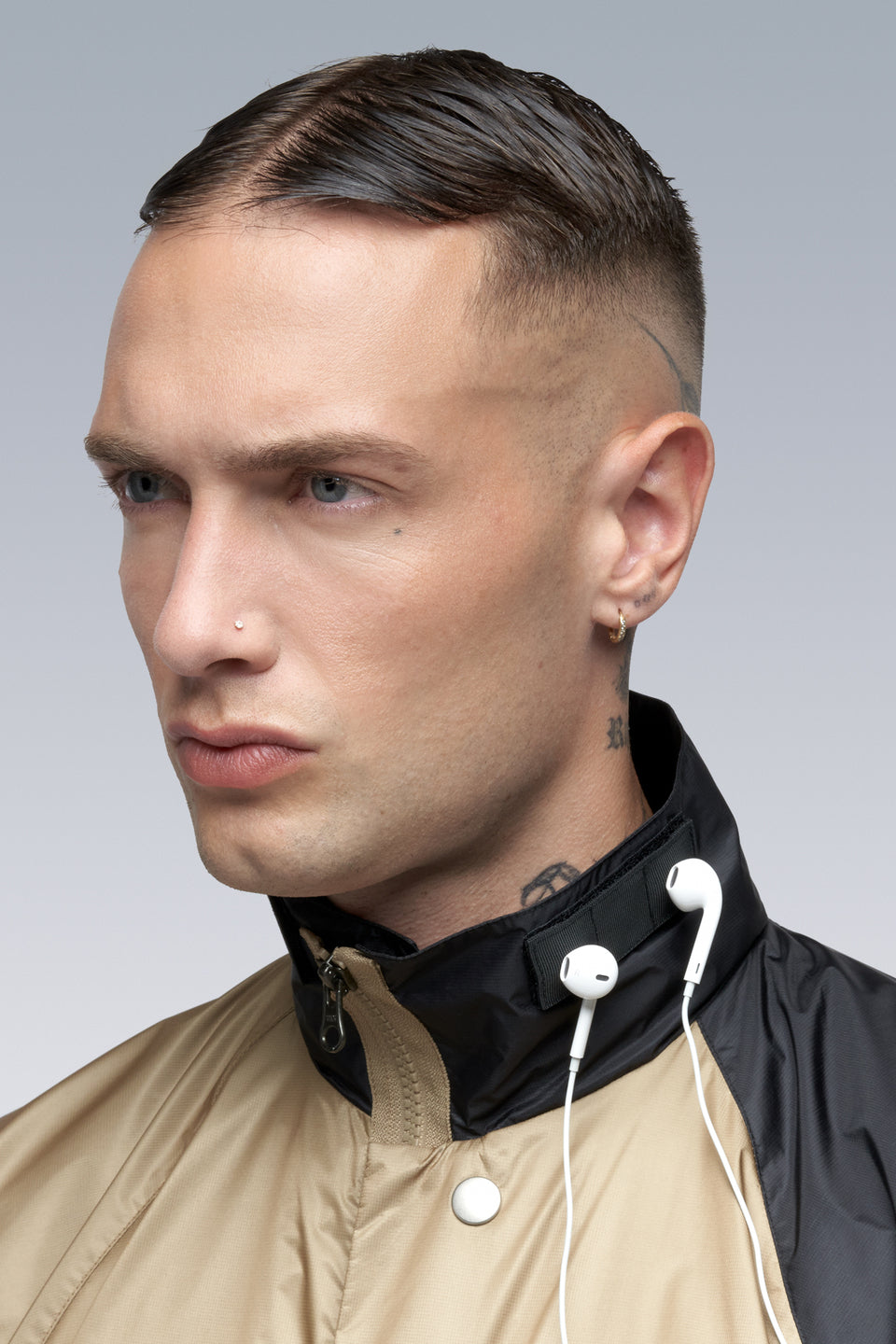 J95-WS 2L Gore-Tex Infinium™ Windstopper® Jacket - Black/Khaki