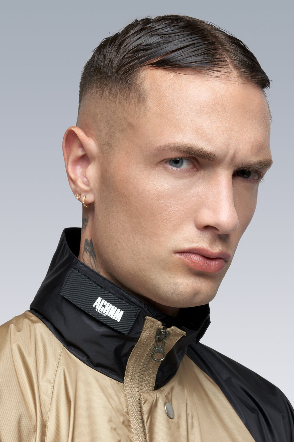 J95-WS 2L Gore-Tex Infinium™ Windstopper® Jacket - Black/Khaki