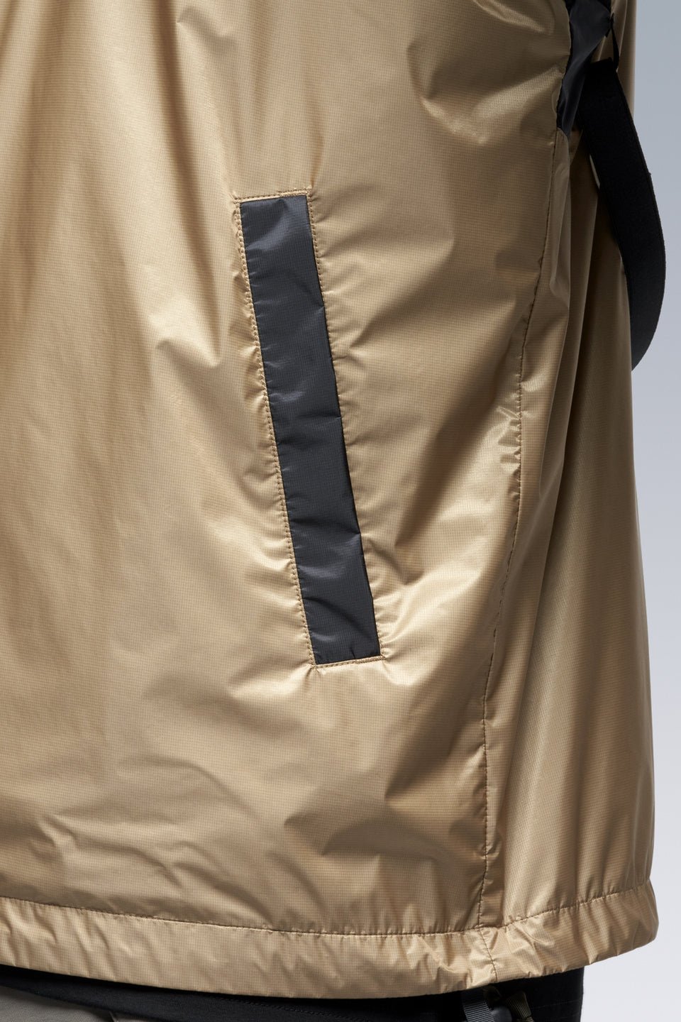 J95-WS 2L Gore-Tex Infinium™ Windstopper® Jacket - Black/Khaki