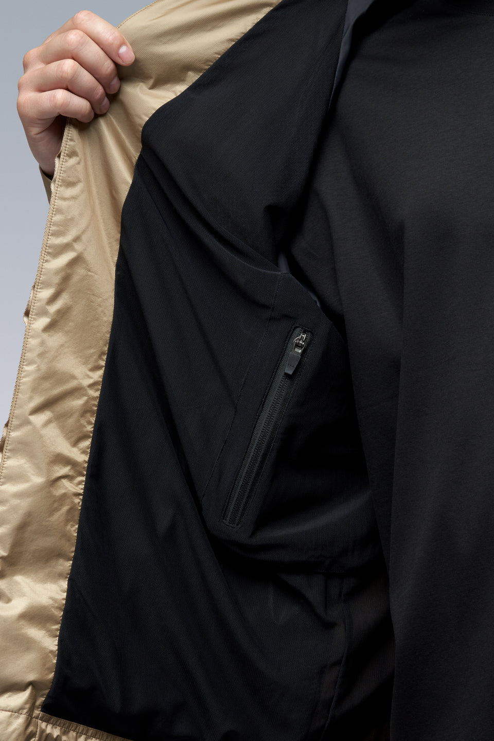 J95-WS 2L Gore-Tex Infinium™ Windstopper® Jacket - Black/Khaki