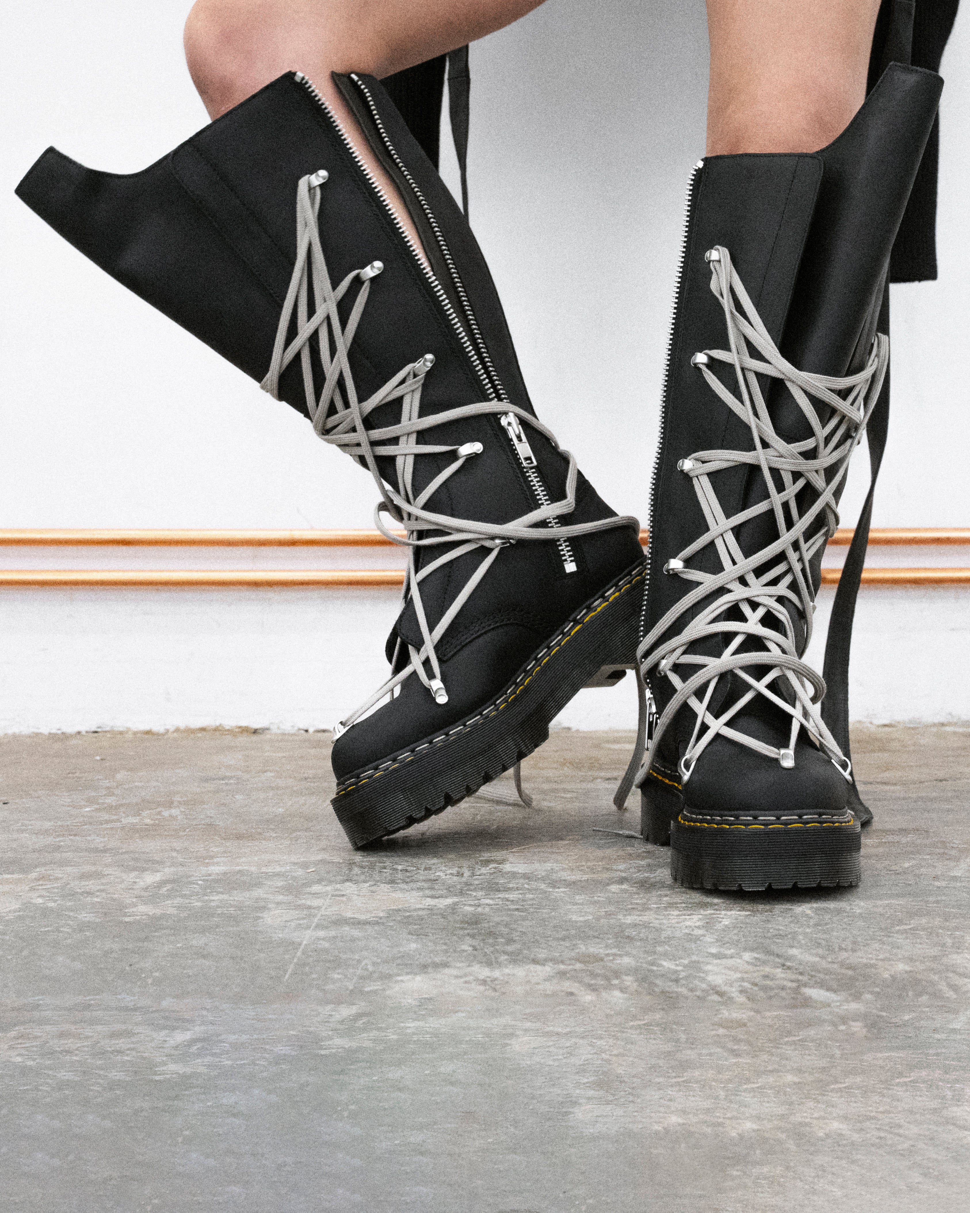 1B60 QUAD SOLE PENTALACE BOOT