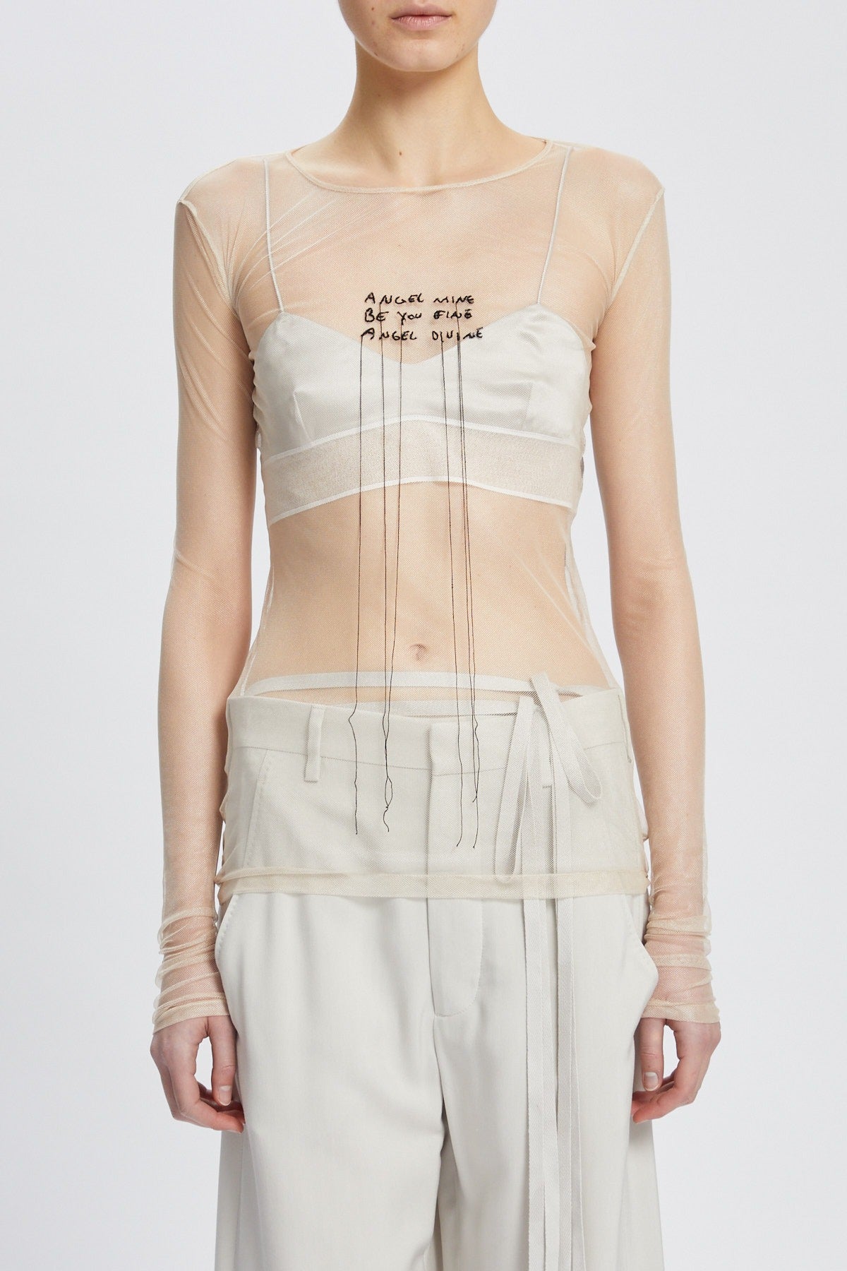 FIENE SLIM FIT LONGSLEEVE T-SHIRT DUSTY NUDE