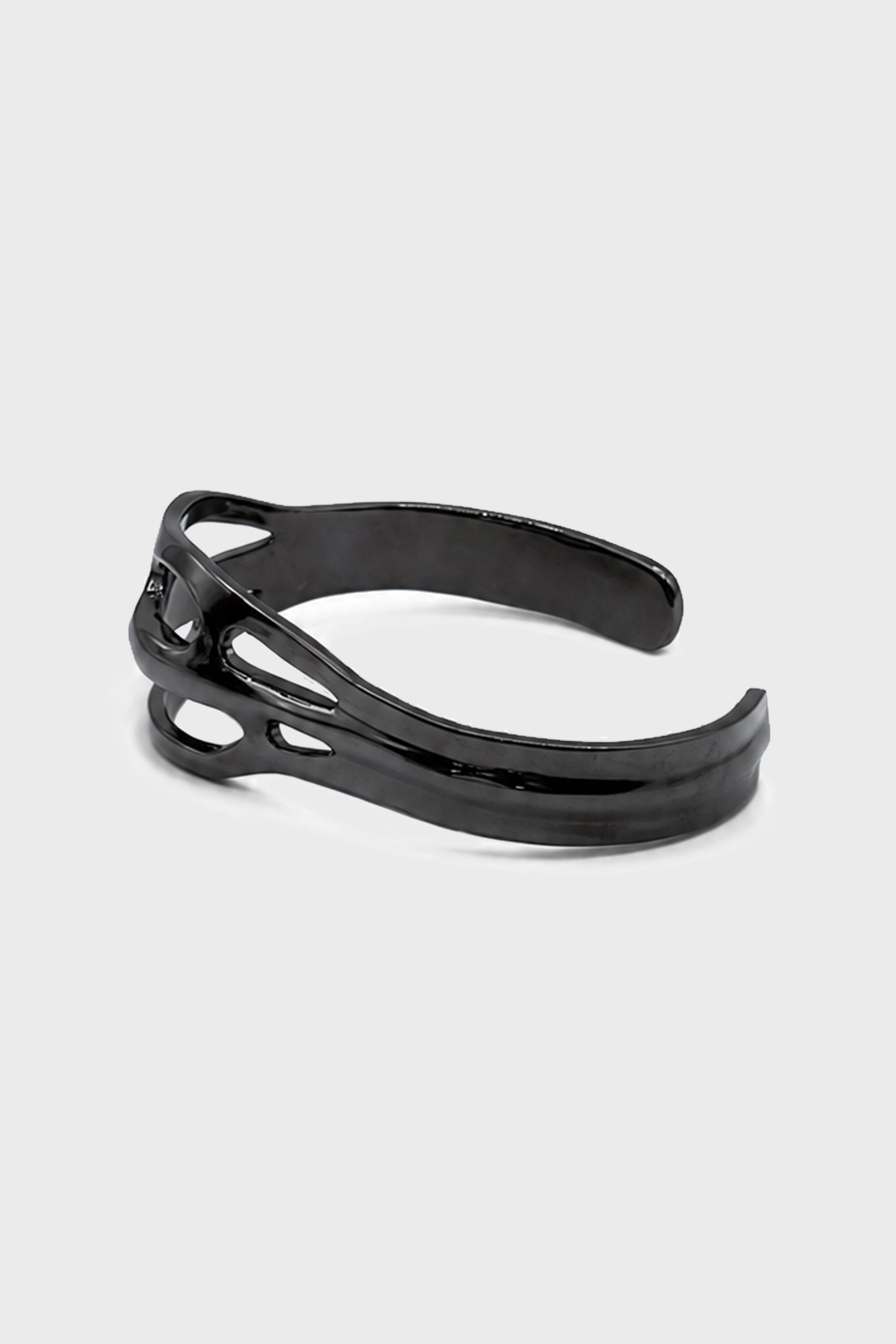 × JULIUS 7 WRIST ATTACHMENT BLACK