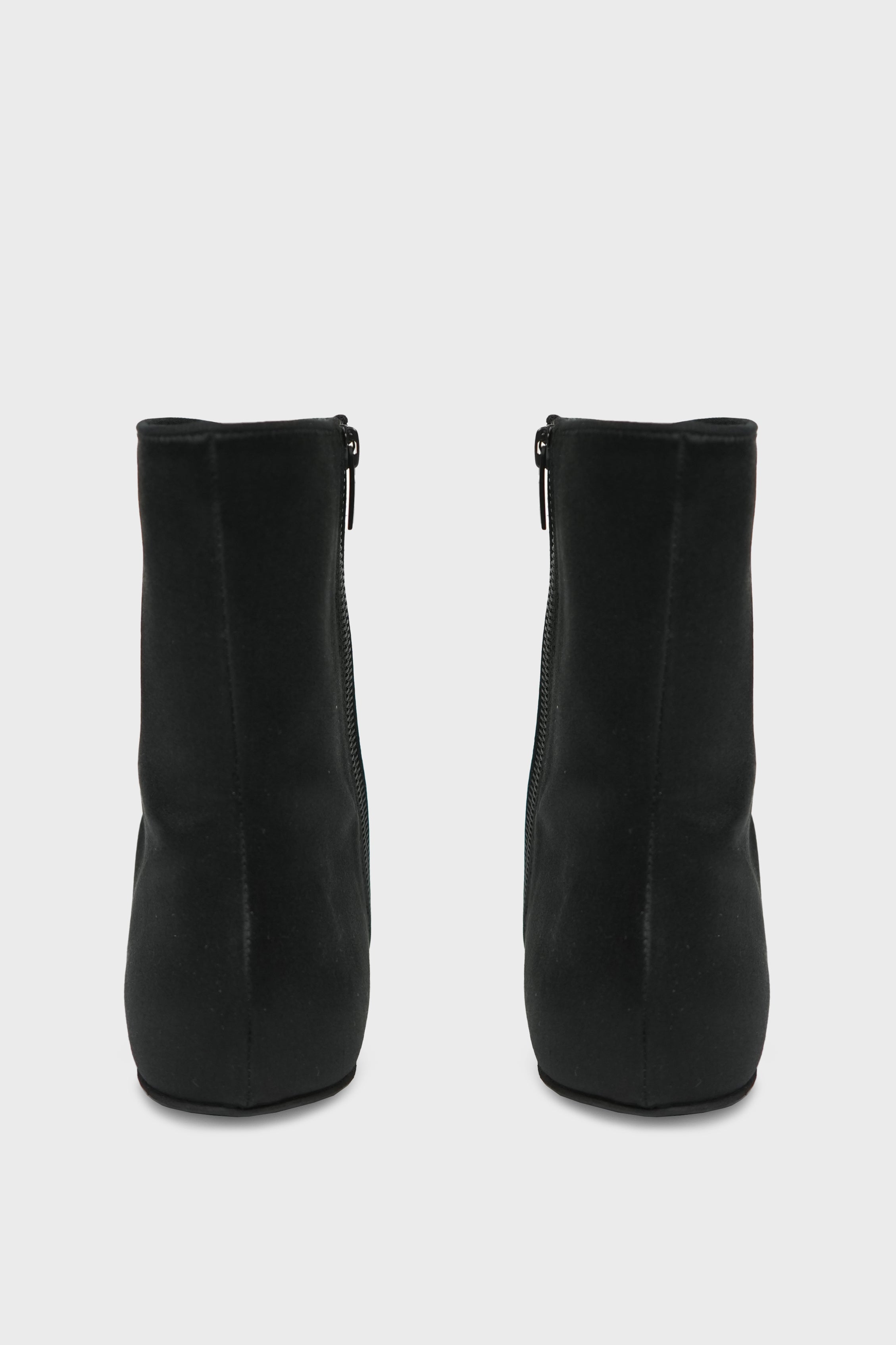 MONIL SQUARED ANKLE BOOTS BLACK