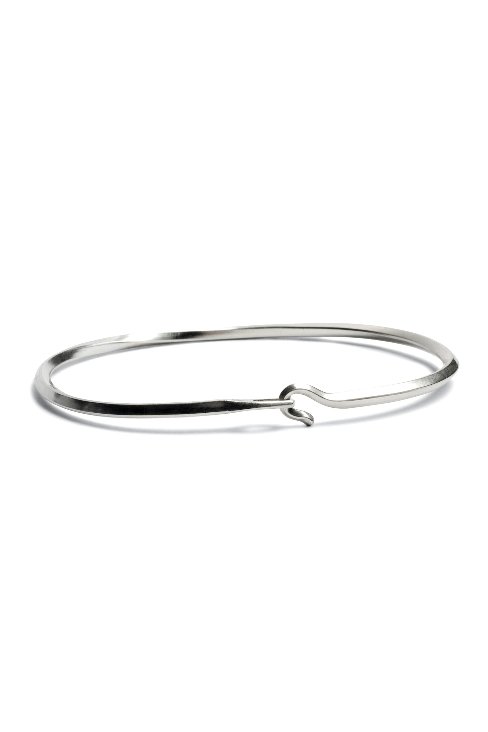 BANGLE SIDE HOOK TWISTED