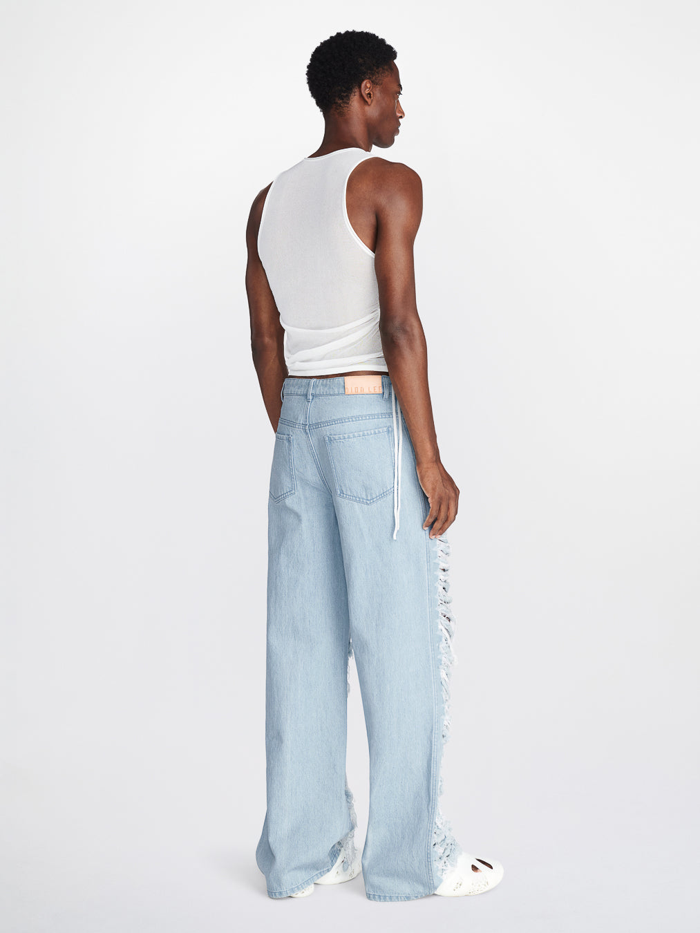 CLASSIC DENIM FRAYED PANTS