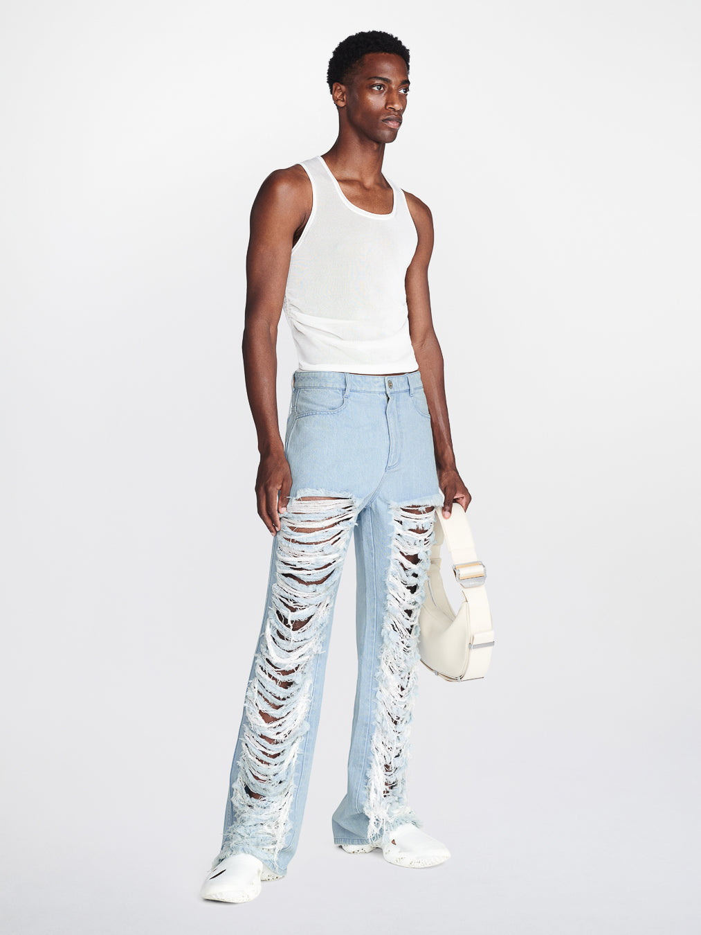 CLASSIC DENIM FRAYED PANTS