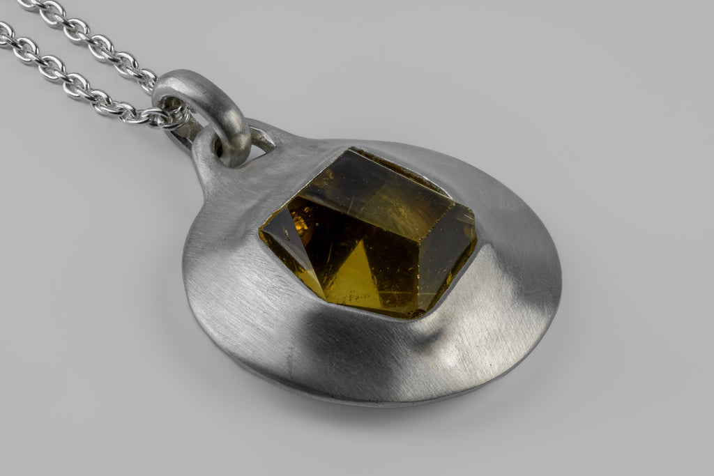 Morphed Disk Necklace (45cm, Amber, MA+AMB)