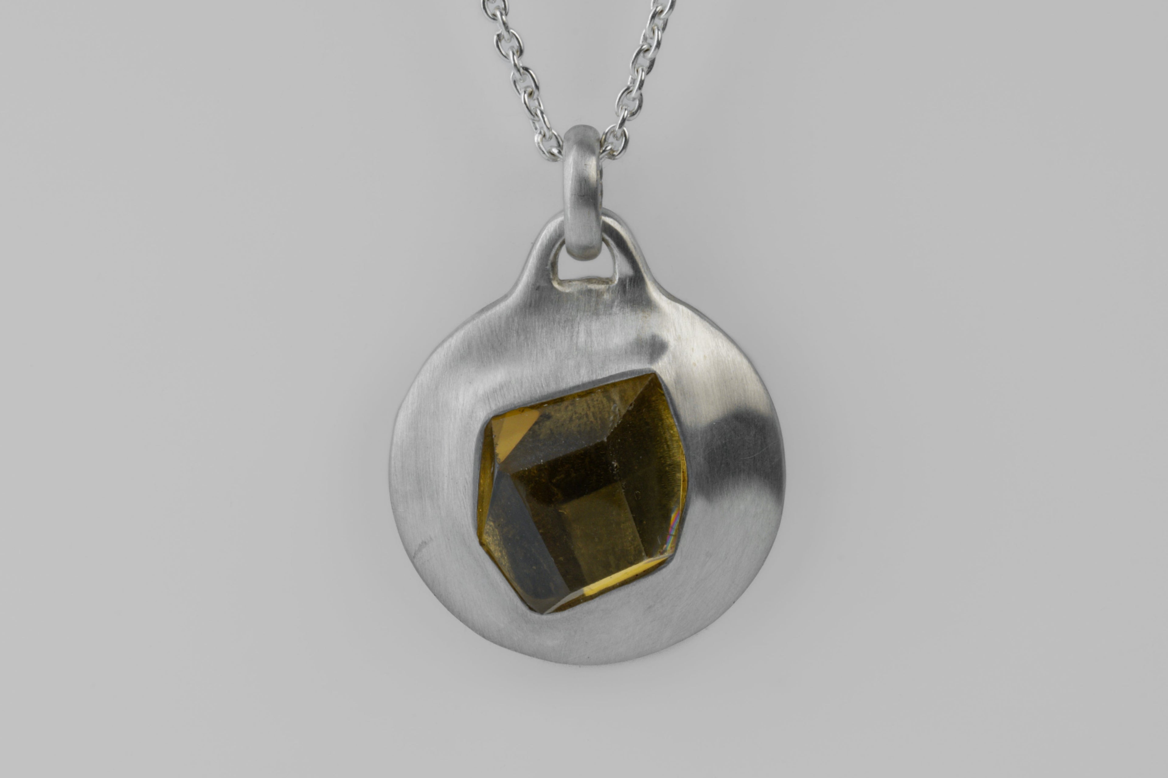 Morphed Disk Necklace (45cm, Amber, MA+AMB)