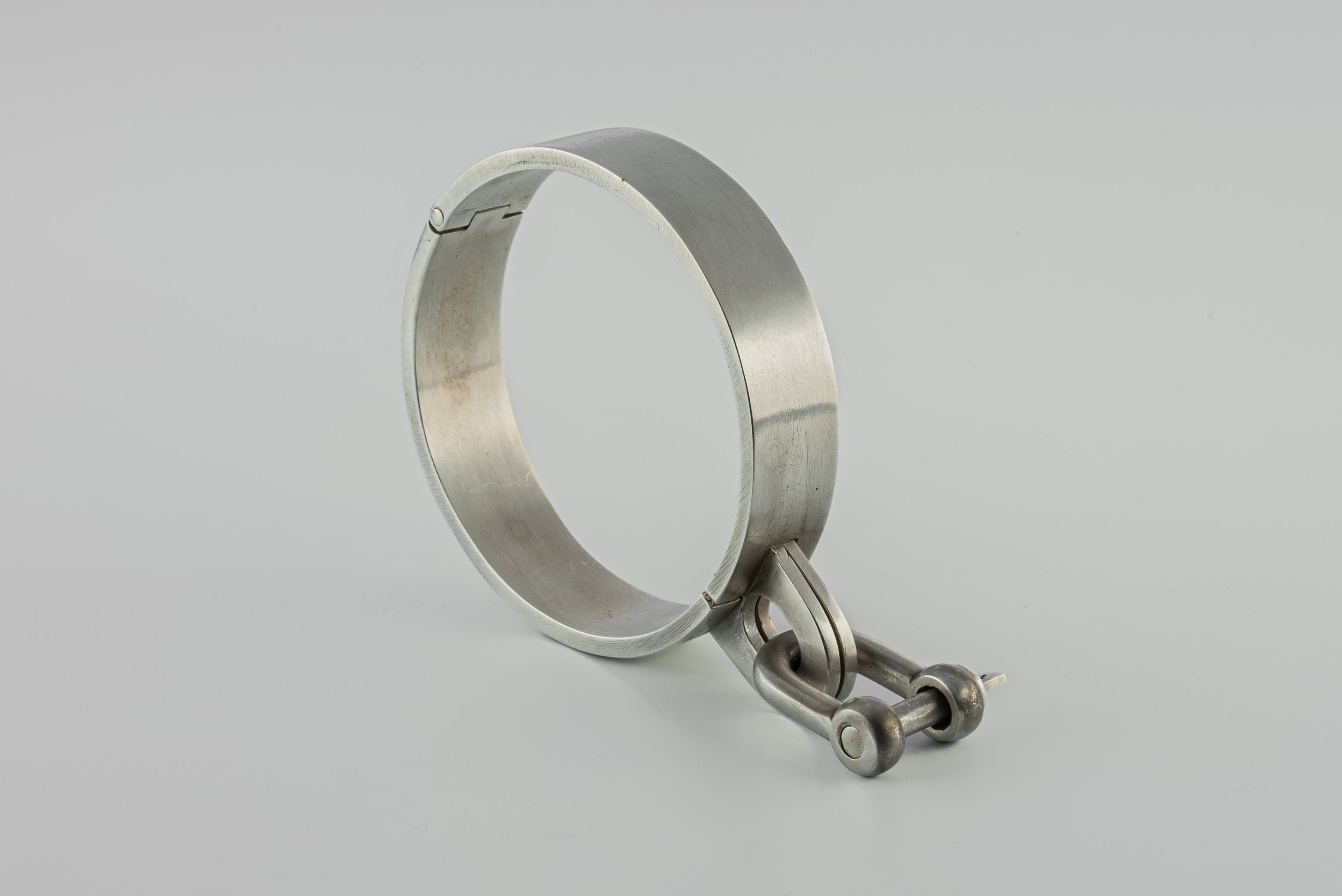 Restraint Cuff (Charm Version, 15mm, AS)