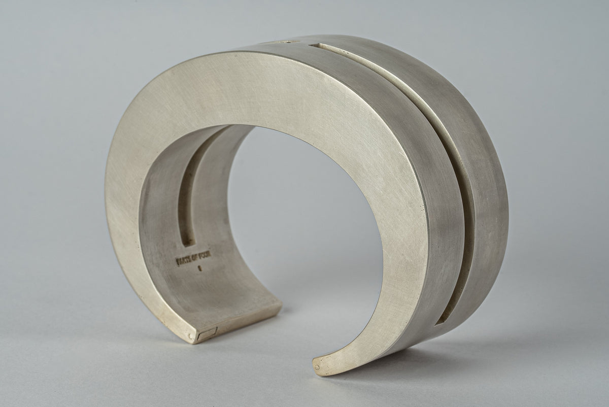 Crescent Crevice Bracelet (30mm, AS)