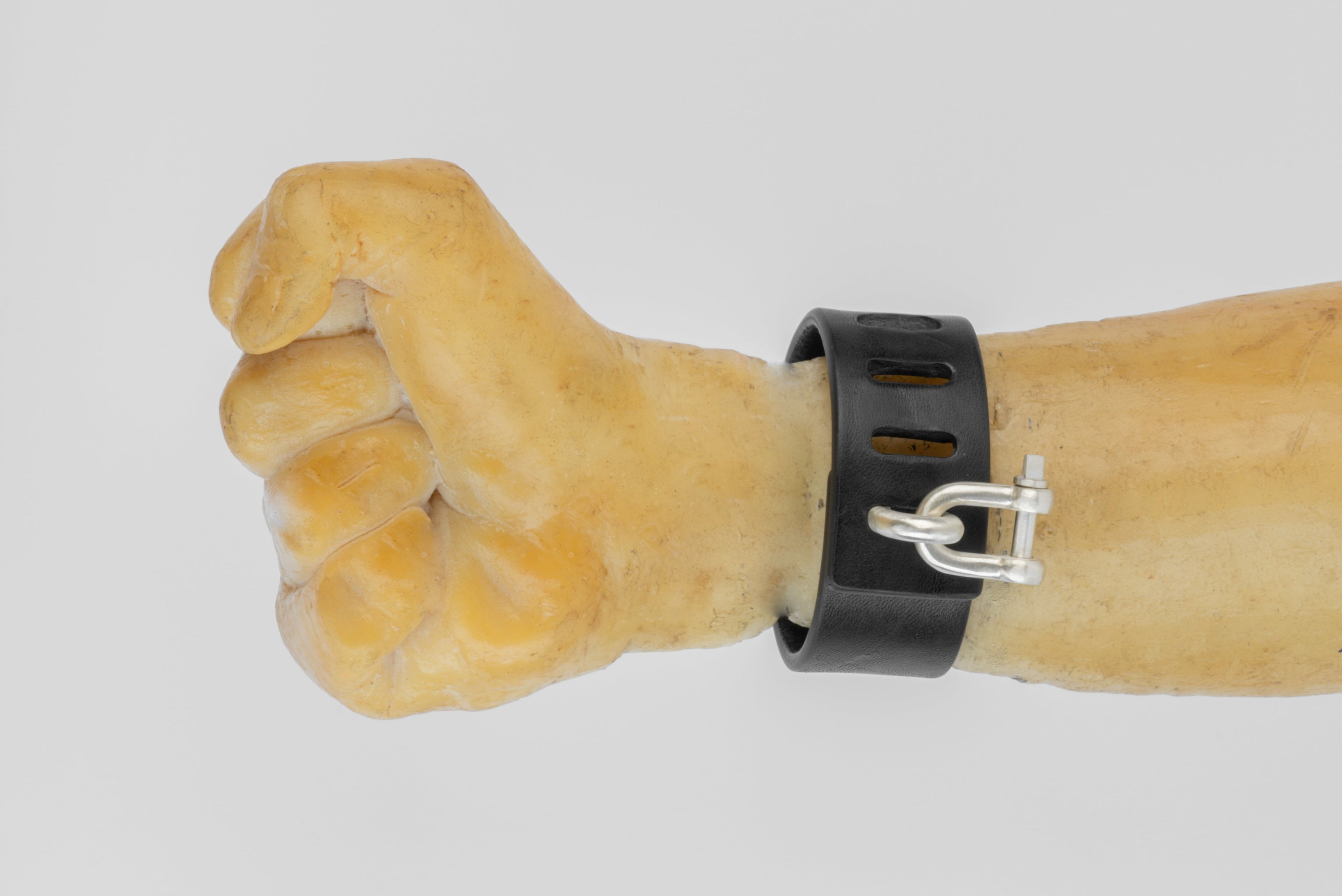 Restraint Charm Bracelet (30mm, MA+BLK)