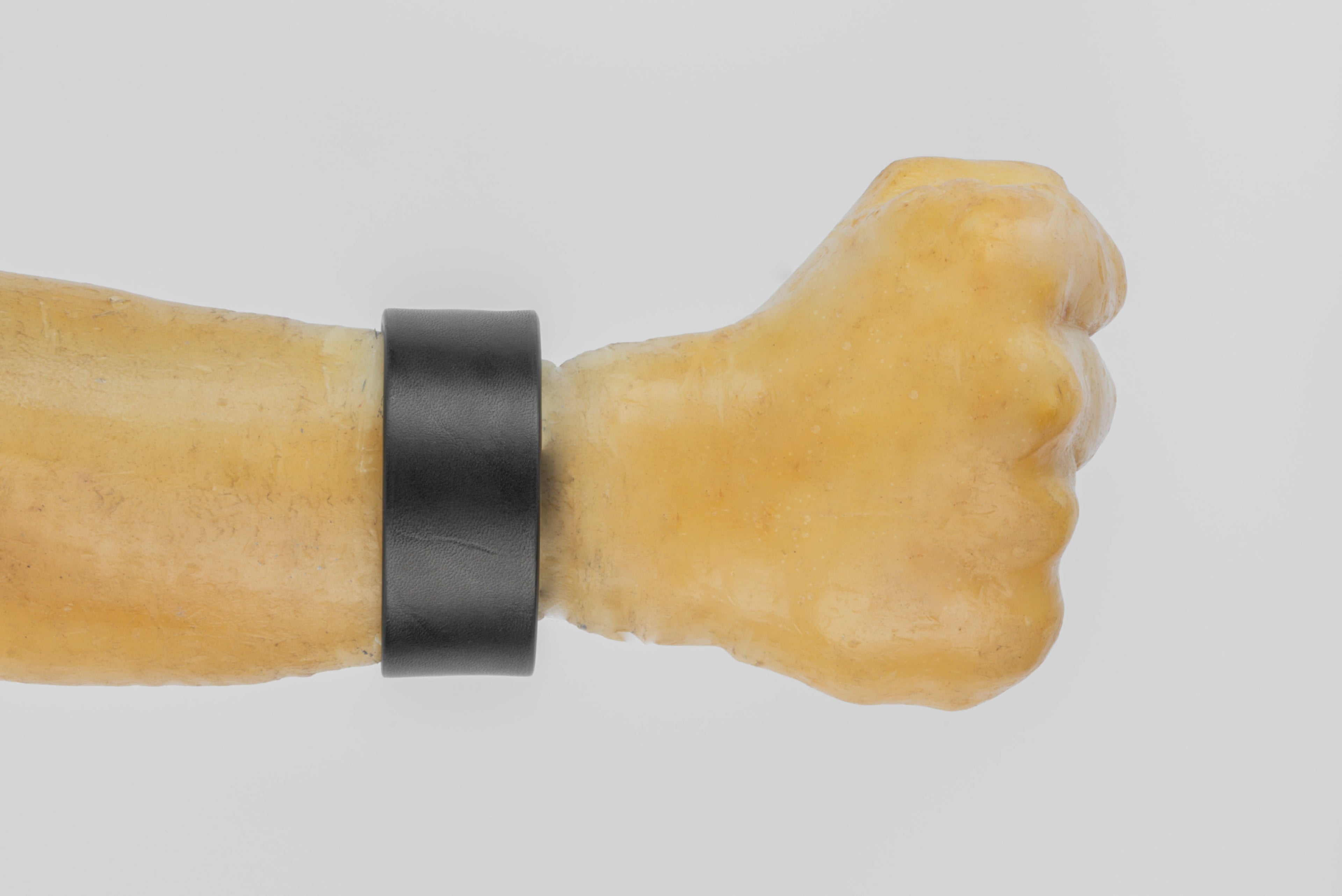 Restraint Charm Bracelet (30mm, MA+BLK)