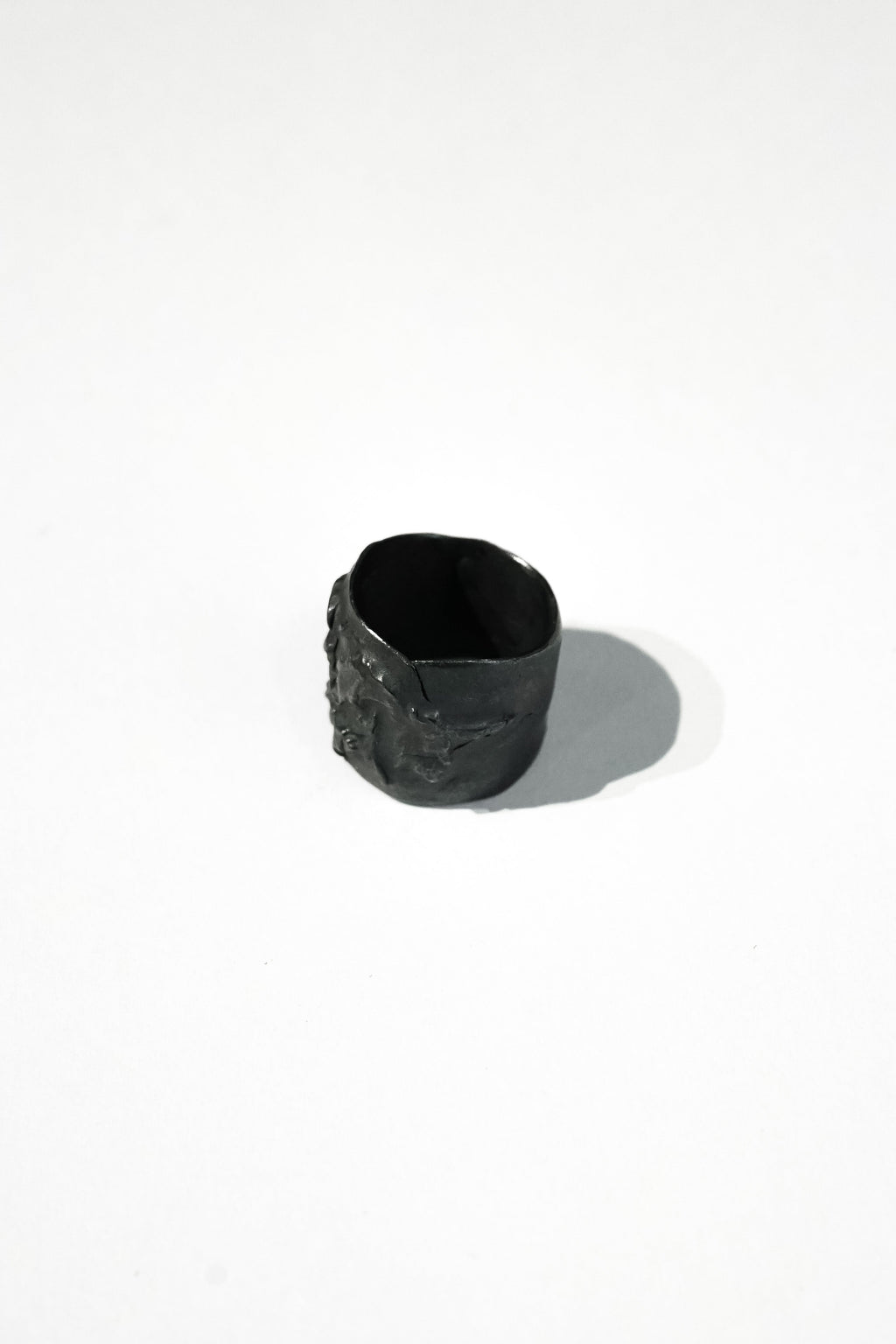 Black Leaf Ring (Medium)