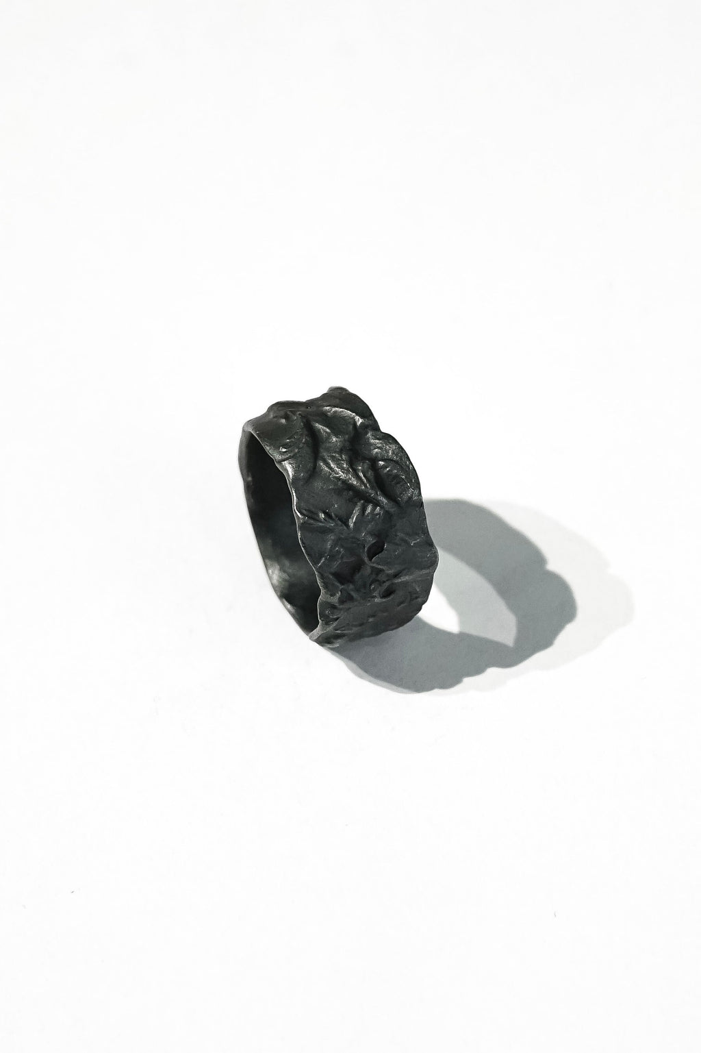 Black Leaf Ring (Small)