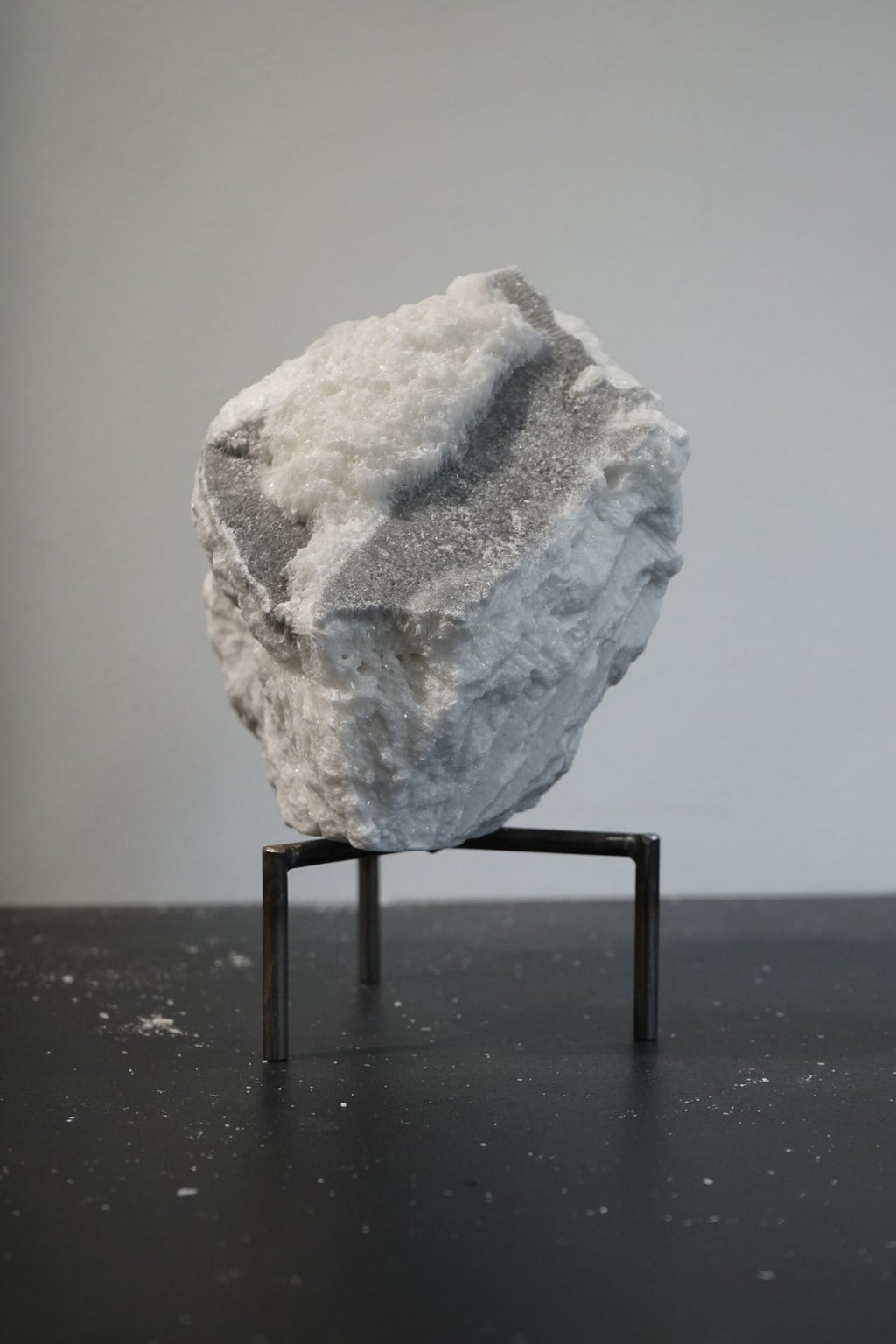 MEDIUM CHARCOAL CANDLE