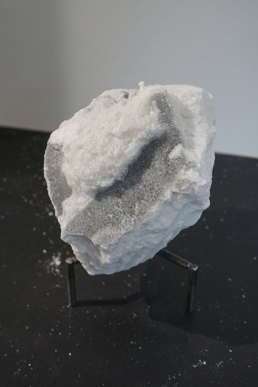 MEDIUM CHARCOAL CANDLE