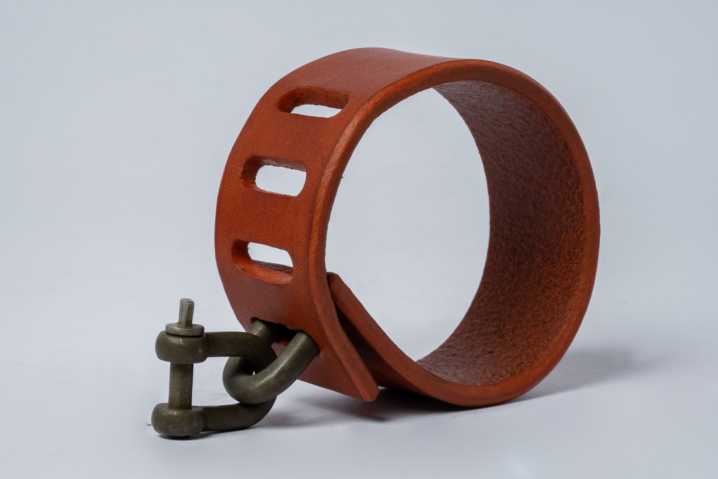 Restraint Charm Bracelet (30mm, ALE+DZ)