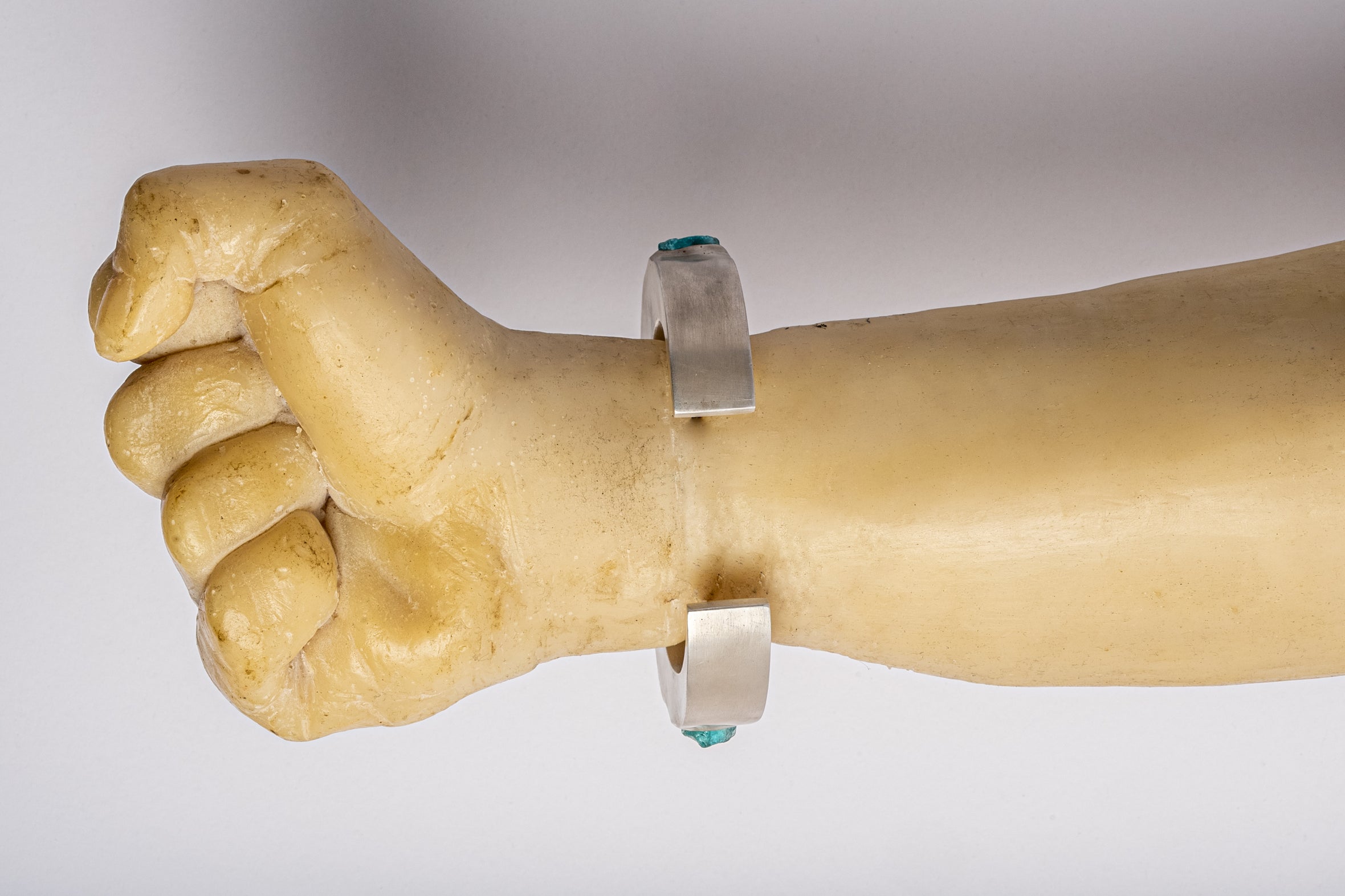 Crescent Bracelet (Terrestrial Surfaced, Neon Apatite, 15mm)