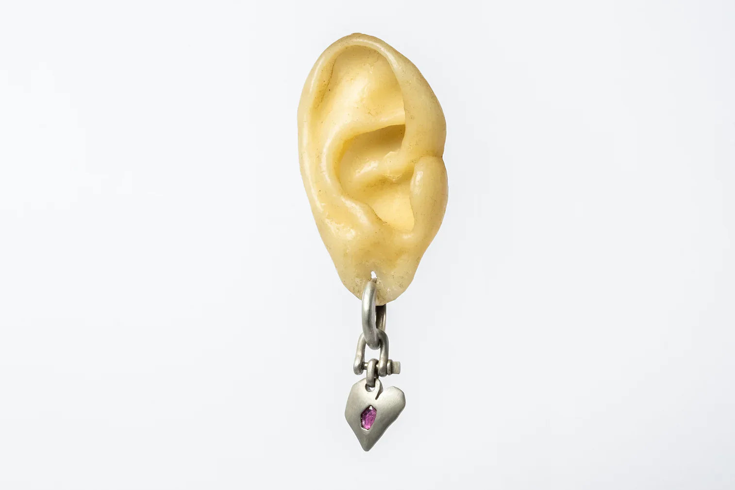 Jazz's Solid Heart Earring (Extra Small, 0.2 CT, Ruby Slice, DA+RUB)