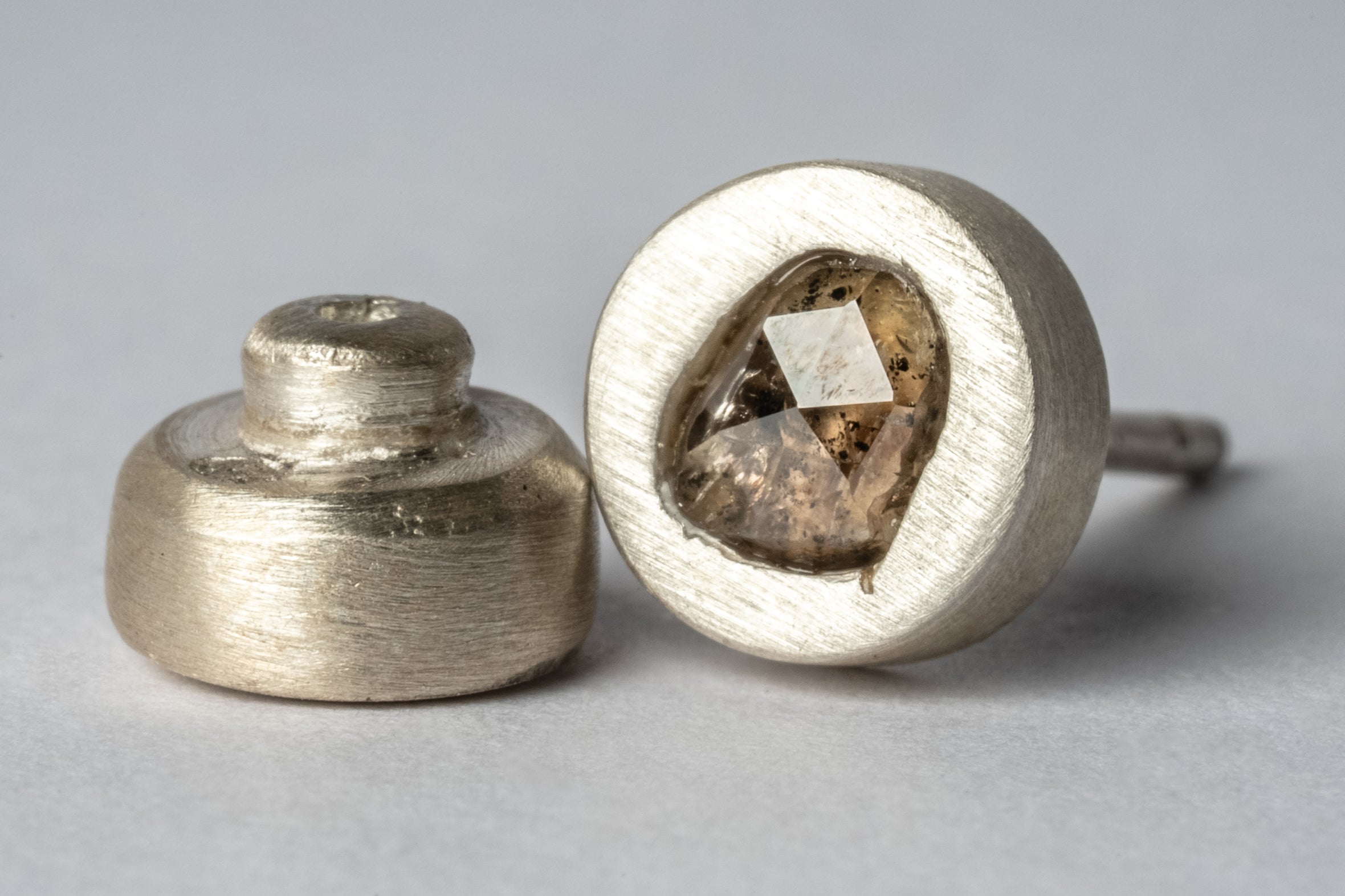 Stud Earring (0.2 CT, Tiny Faceted Diamond Slab, MA+FCDIA)