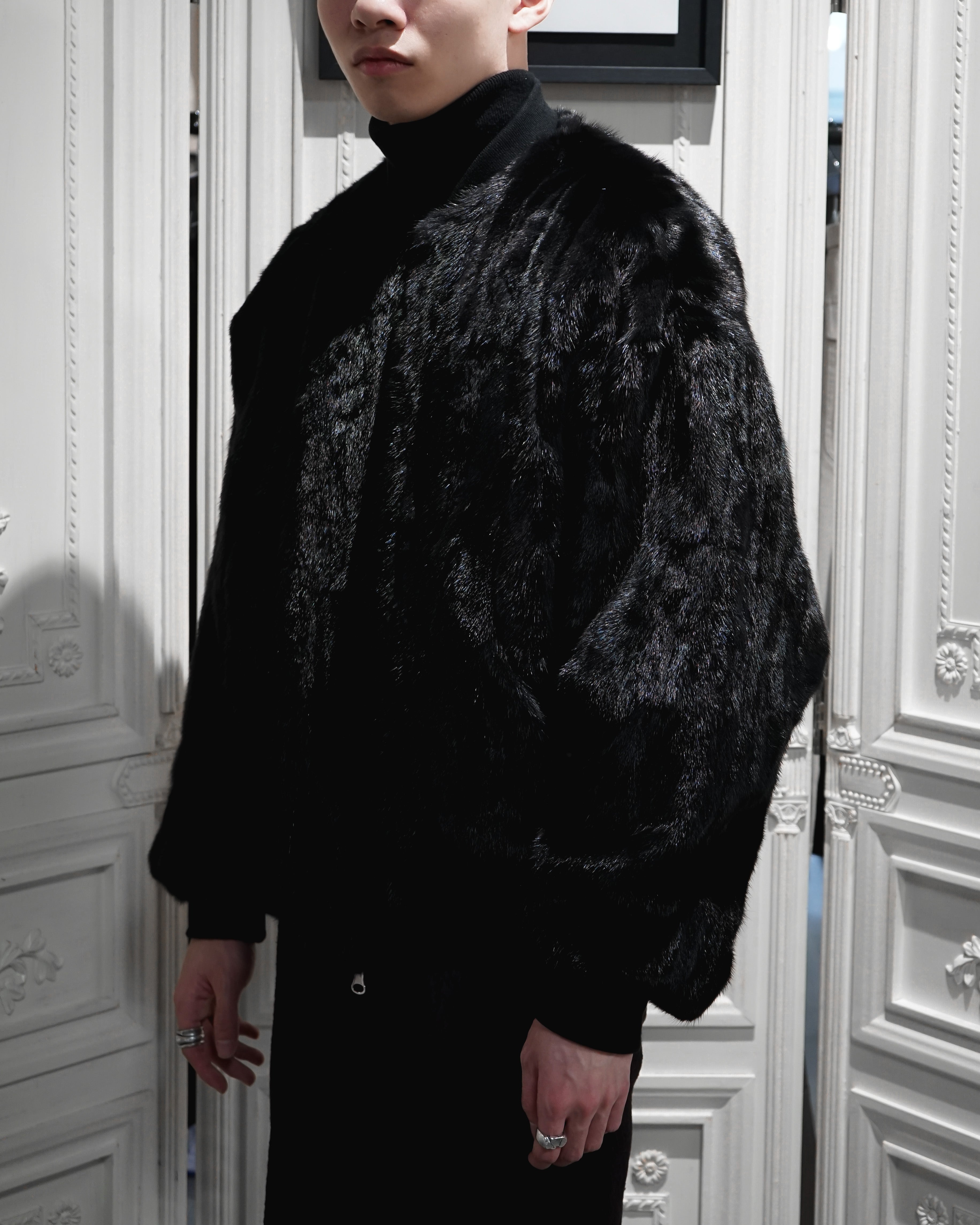 BLACK UNISEX REVERSIBLE MINK FUR BOMBER W/O LOGO