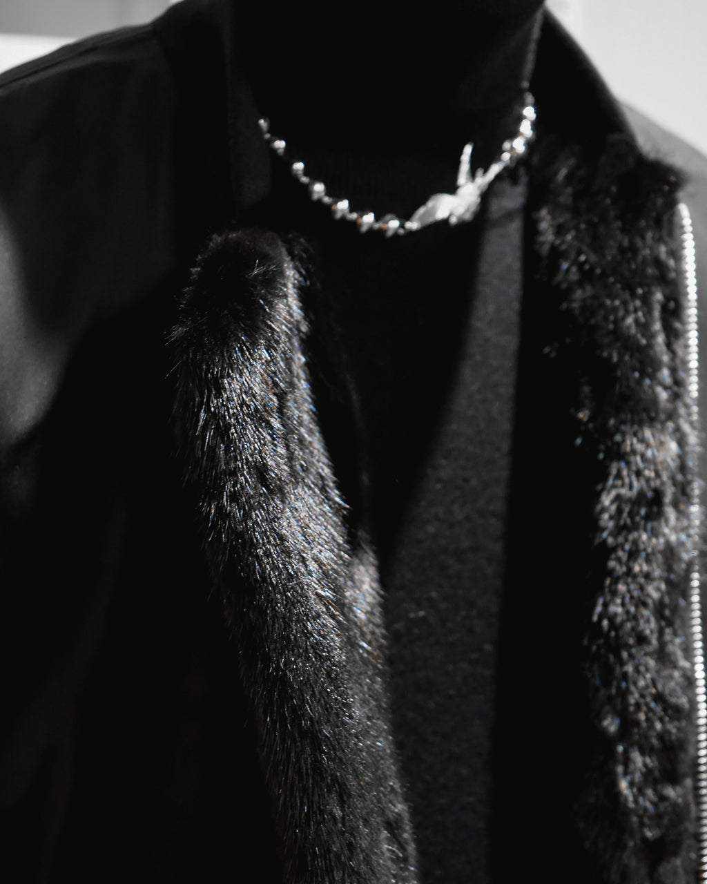 BLACK UNISEX REVERSIBLE MINK FUR BOMBER W/O LOGO