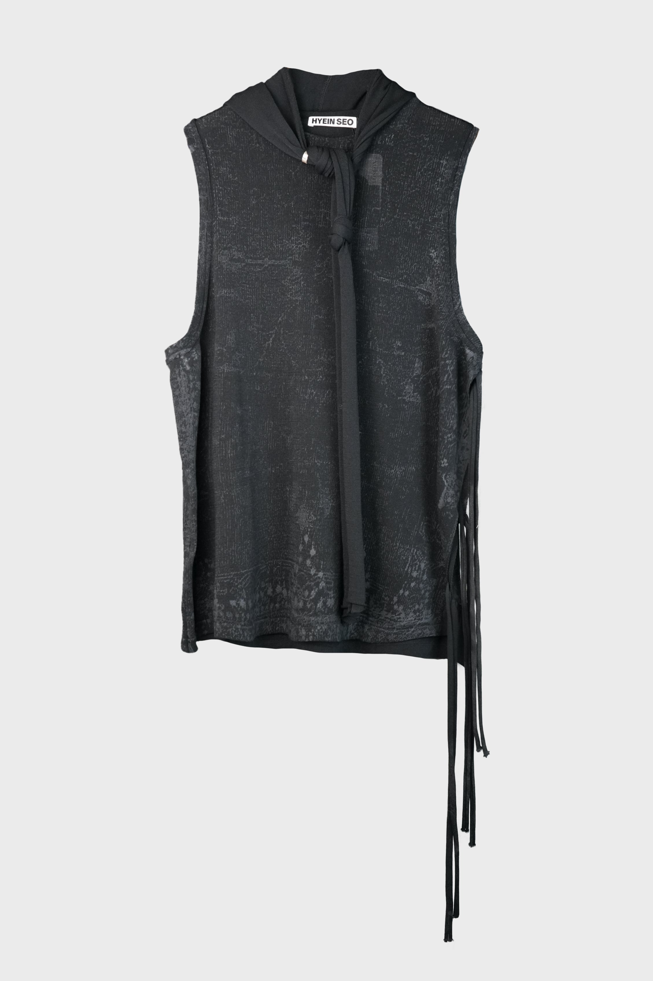 SLEEVELESS KNIT w/ MACRAME HOODIE BLACK