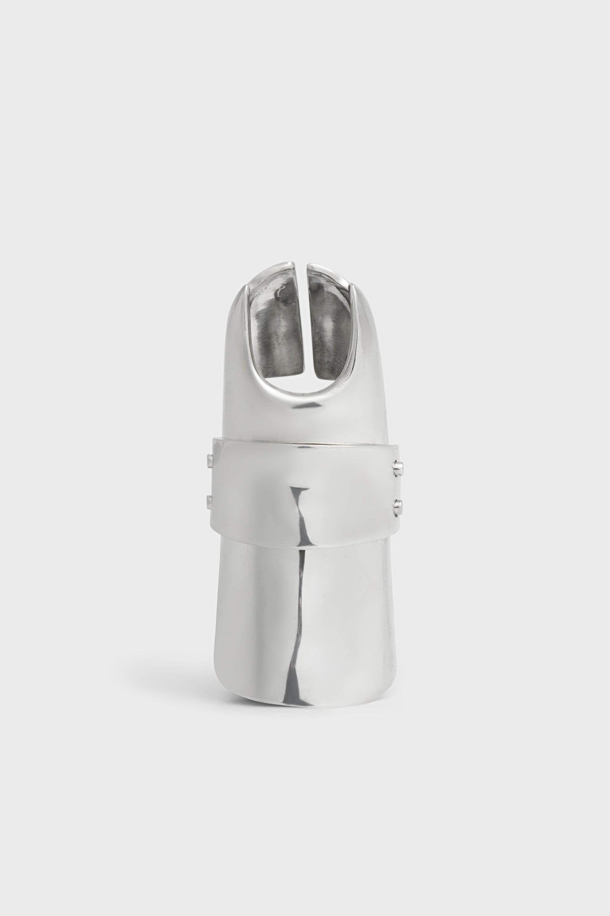 FINGERTIP WITH JOINT RING WITHOUT NAIL