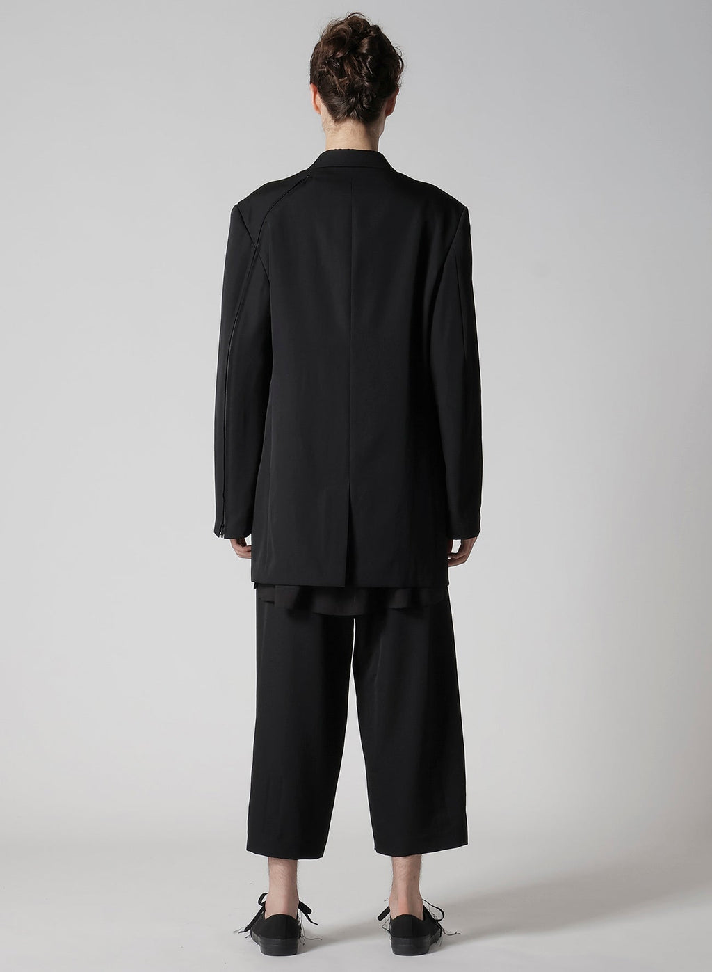 ZIP DETAIL PANELED JACKET BLACK