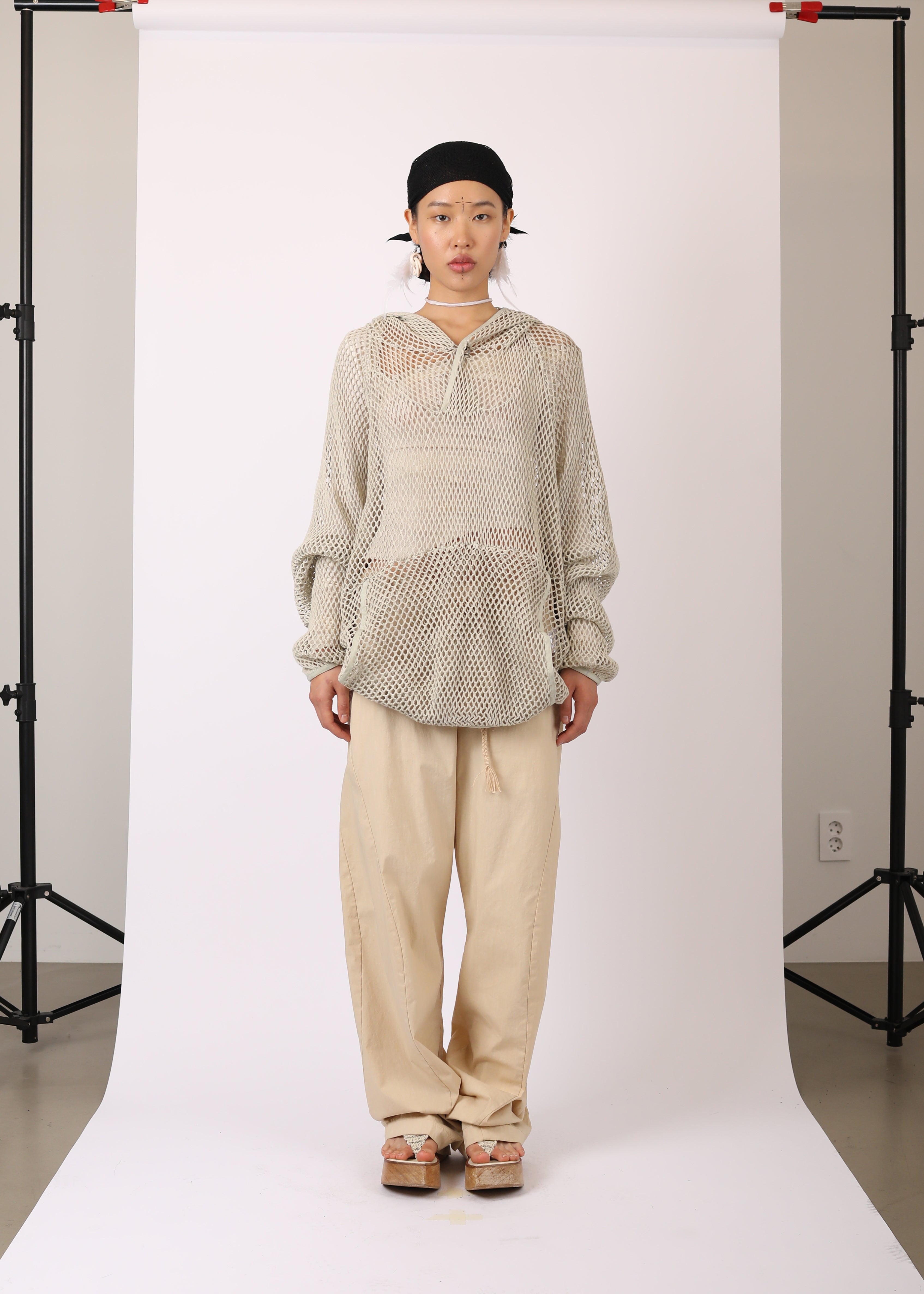 WASHED MESH HOODIE MOSS BEIGE