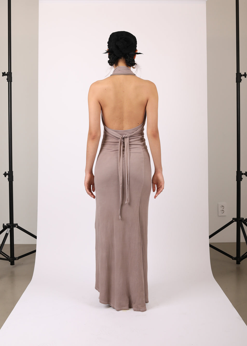 KNOTTED HALTER DRESS BEIGE