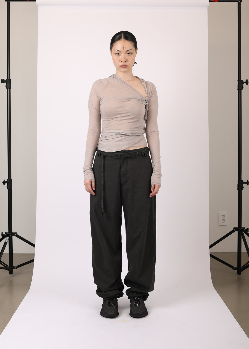 HOODED KNOT L/S WARM GREY