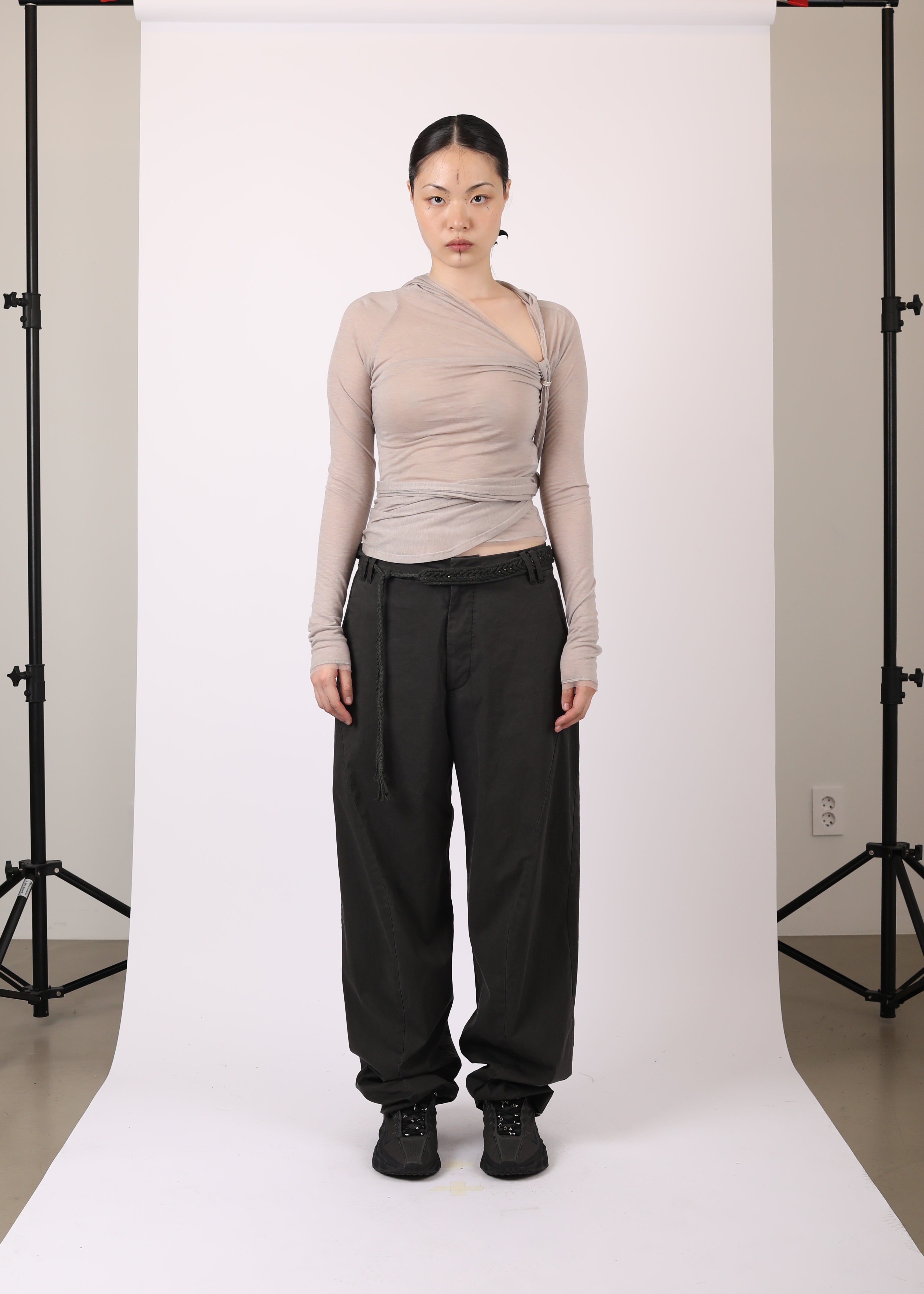 HOODED KNOT L/S WARM GREY