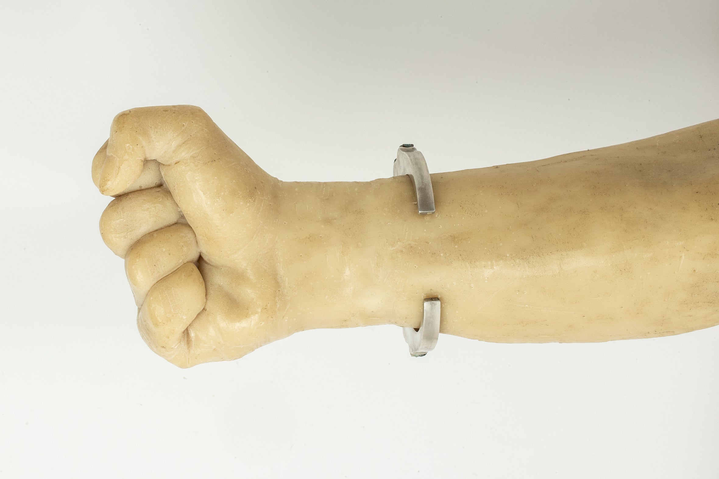 Crescent Bracelet (Terrestrial Surfaced, 7mm)