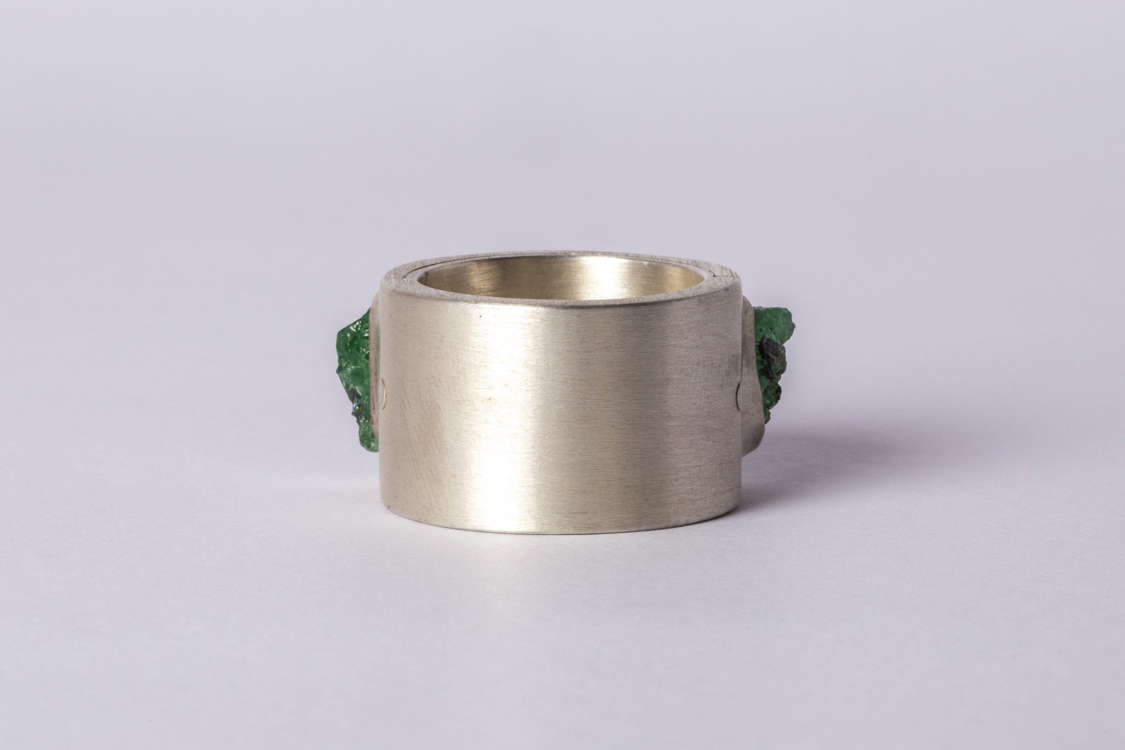 Sistema Ring (Terrestrial Surfaced, 3 Green Garnets)