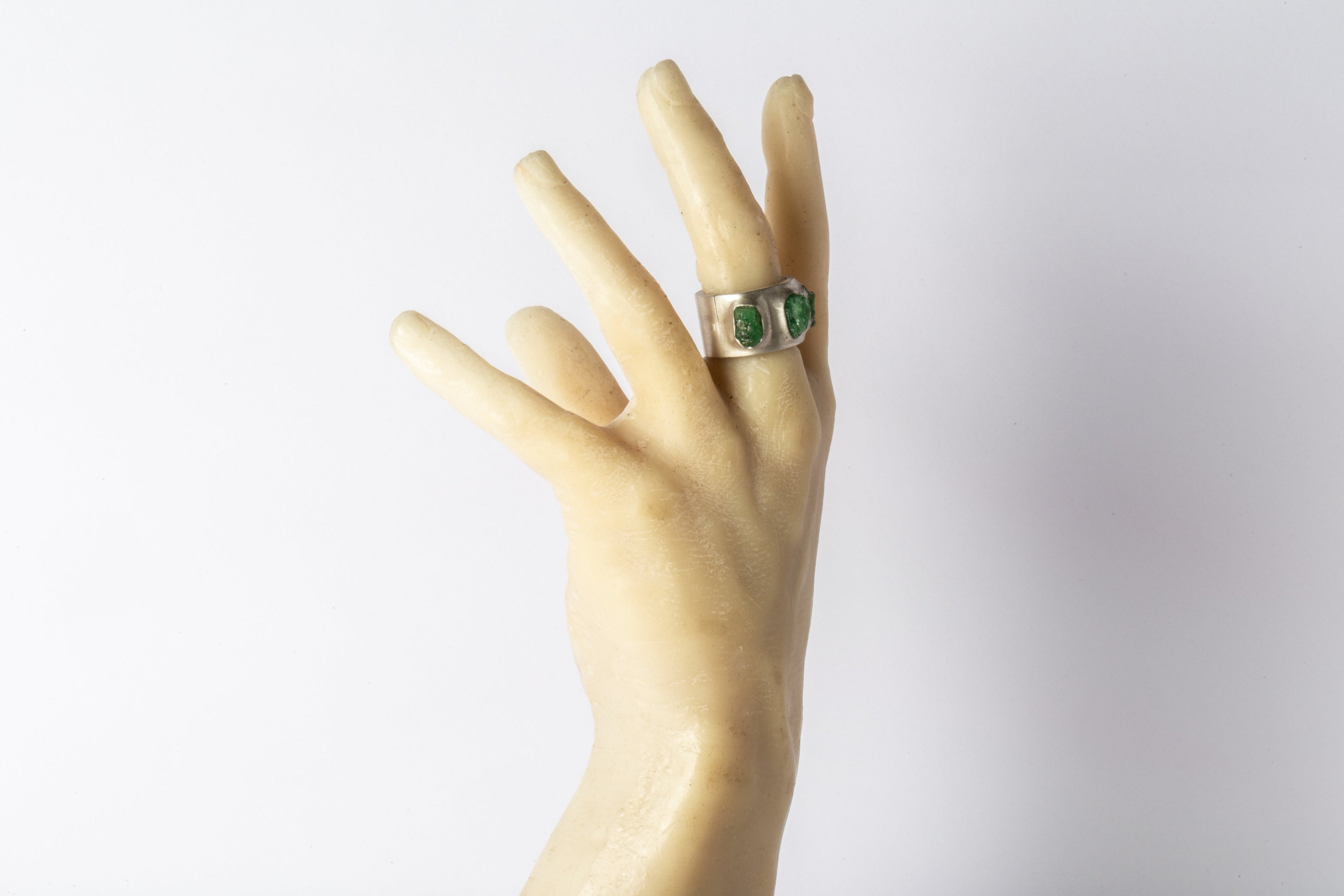 Sistema Ring (Terrestrial Surfaced, 3 Green Garnets)