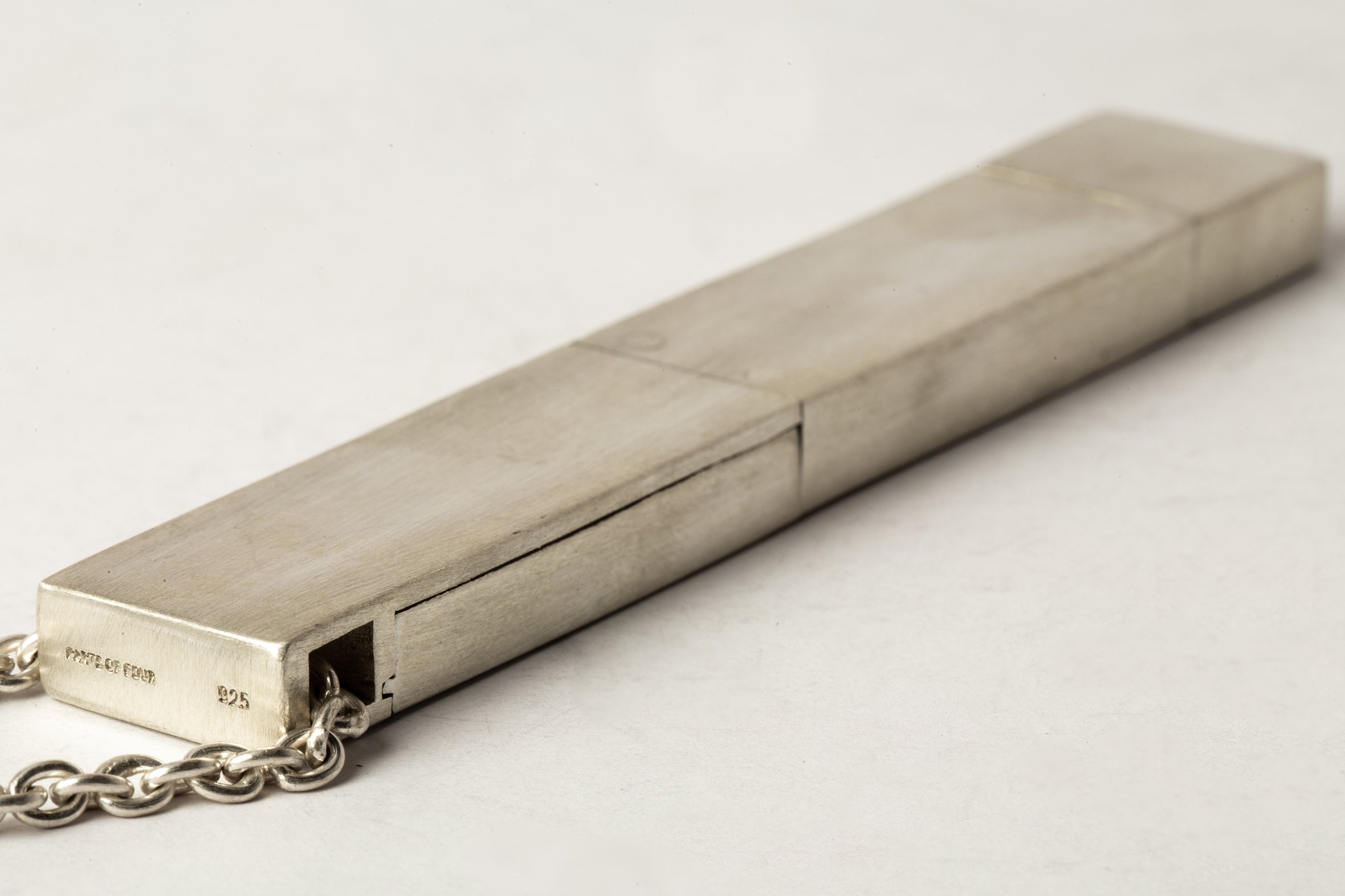 USB Necklace v5 (Long, 128GB, USB 3.0, MA)