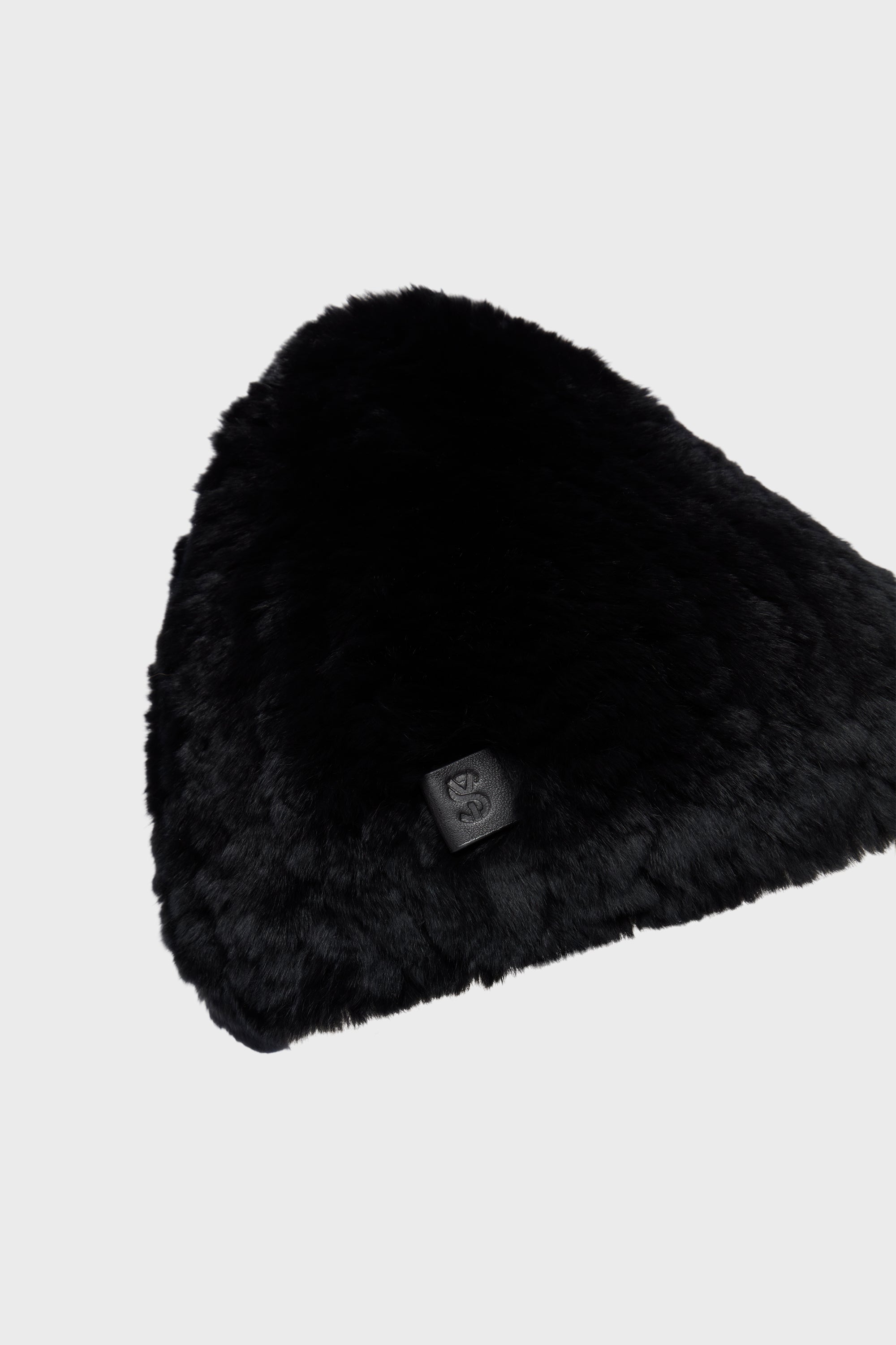 BLACK KNITTED RABBIT FUR BEANIE