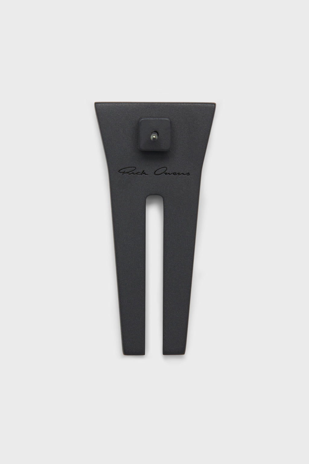 OPEN TRUNK EARRING BLACK