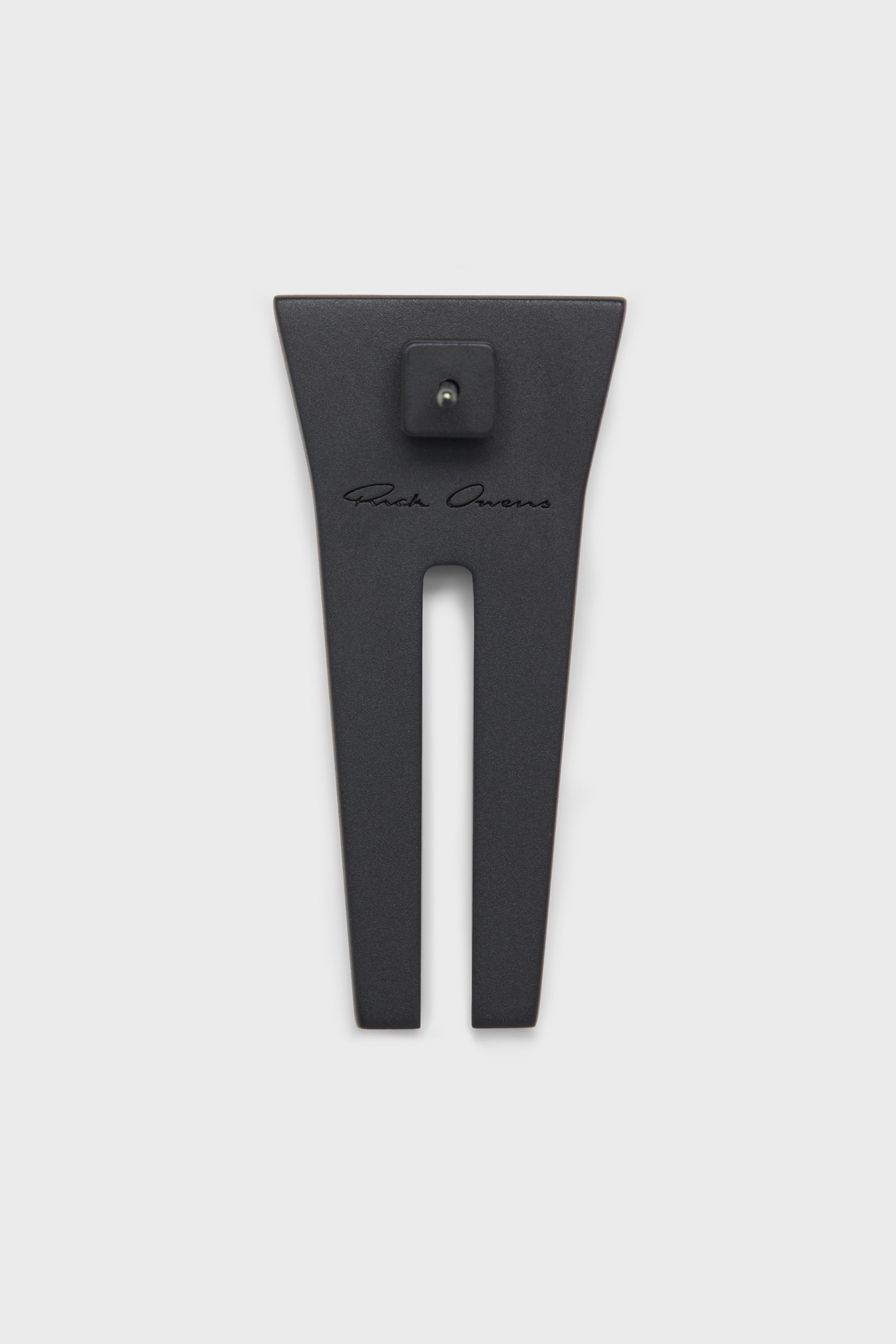 OPEN TRUNK EARRING BLACK