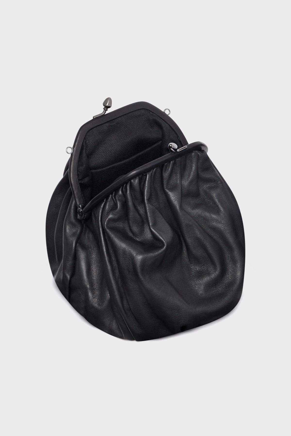 DRAPE CLASP POUCH BLACK