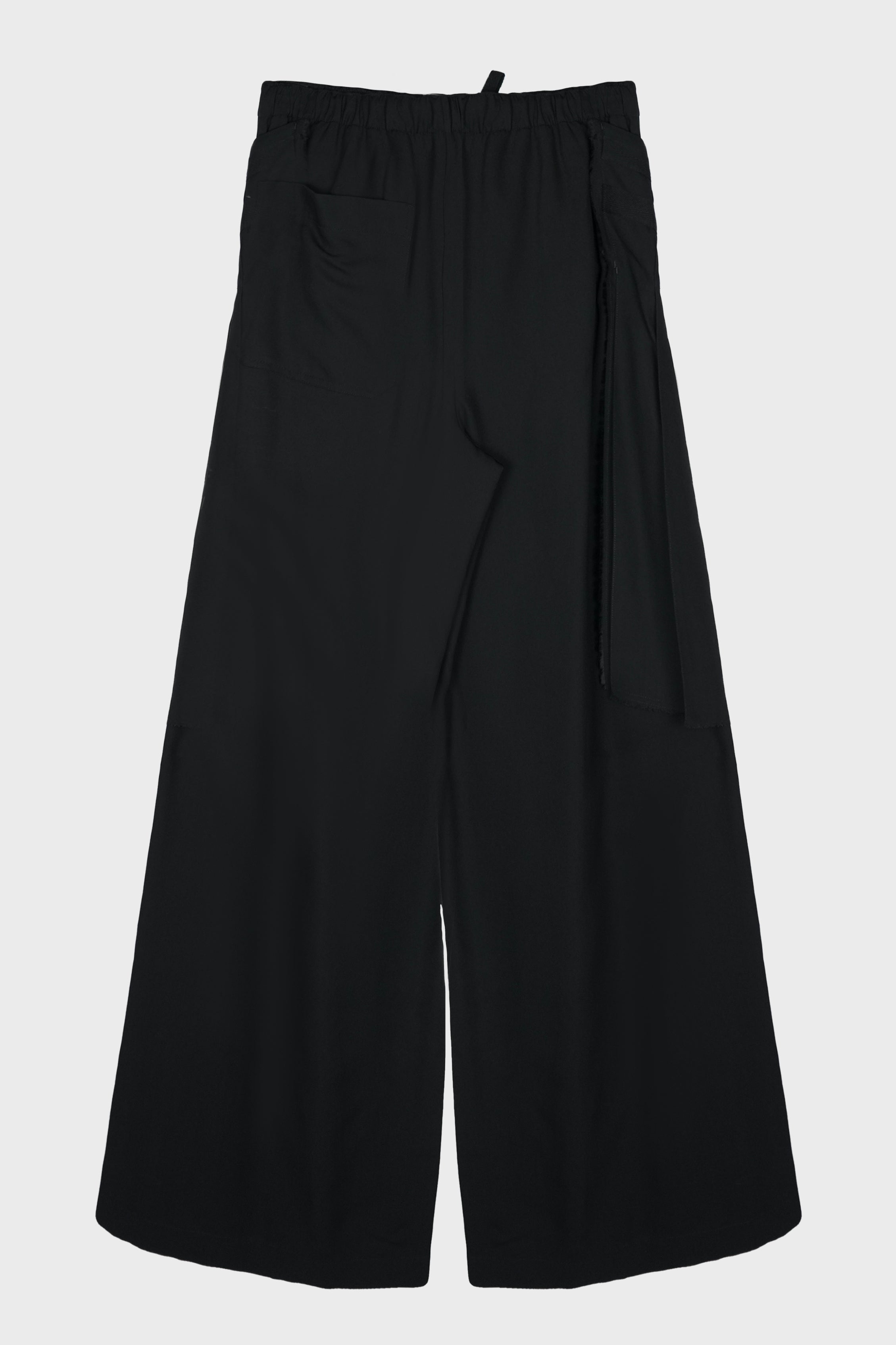 ERKE COMFORT LOUNGE PANTS WITH BELTED APRON BLACK