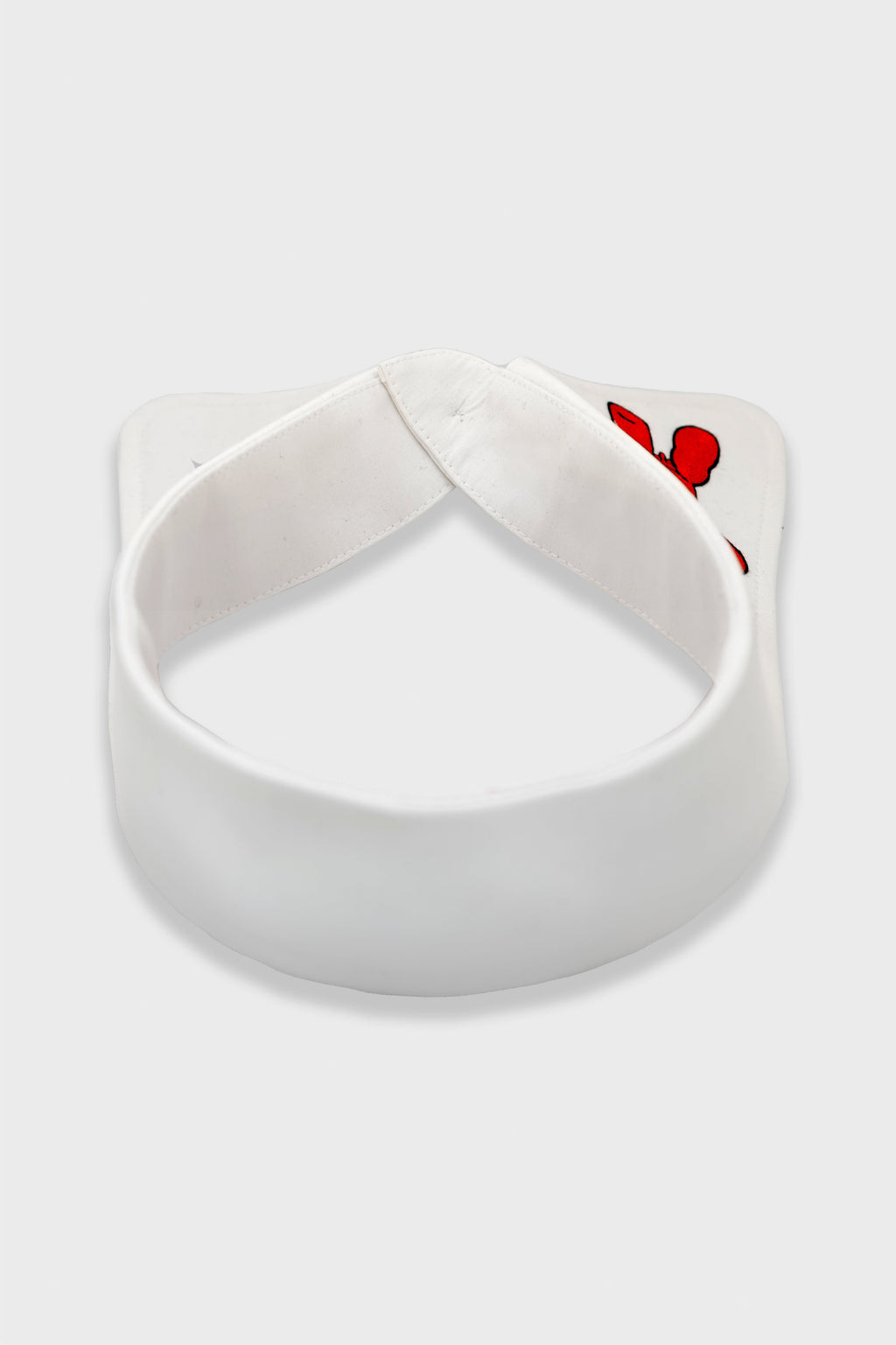 EMBROIDERED ROUND COLLAR