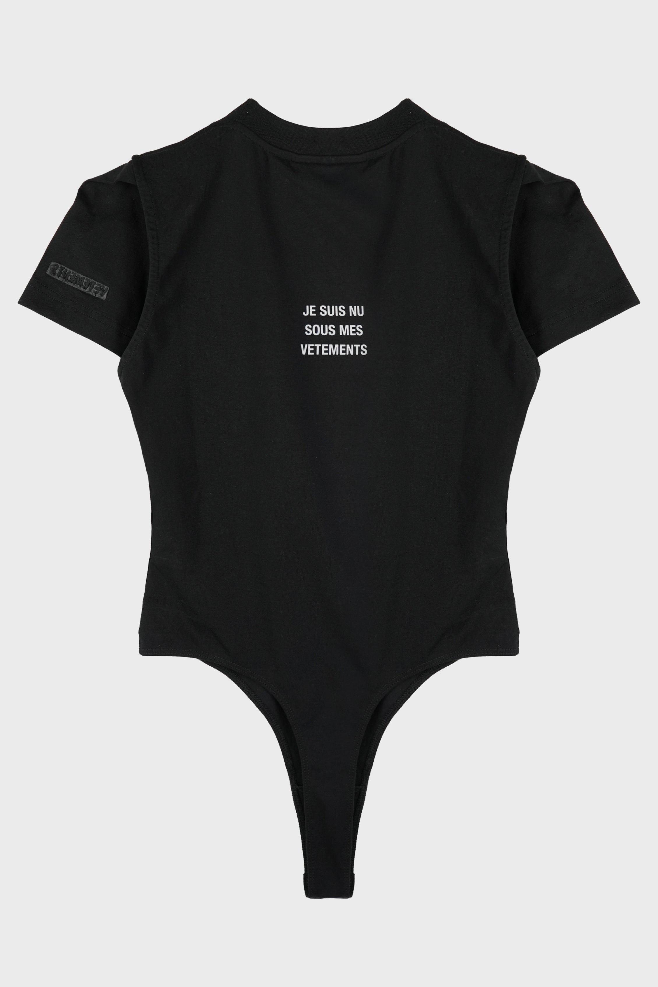 I AM NAKED UNDER MY CLOTHES FRONT SLEEVE BODY WASHED BLACK