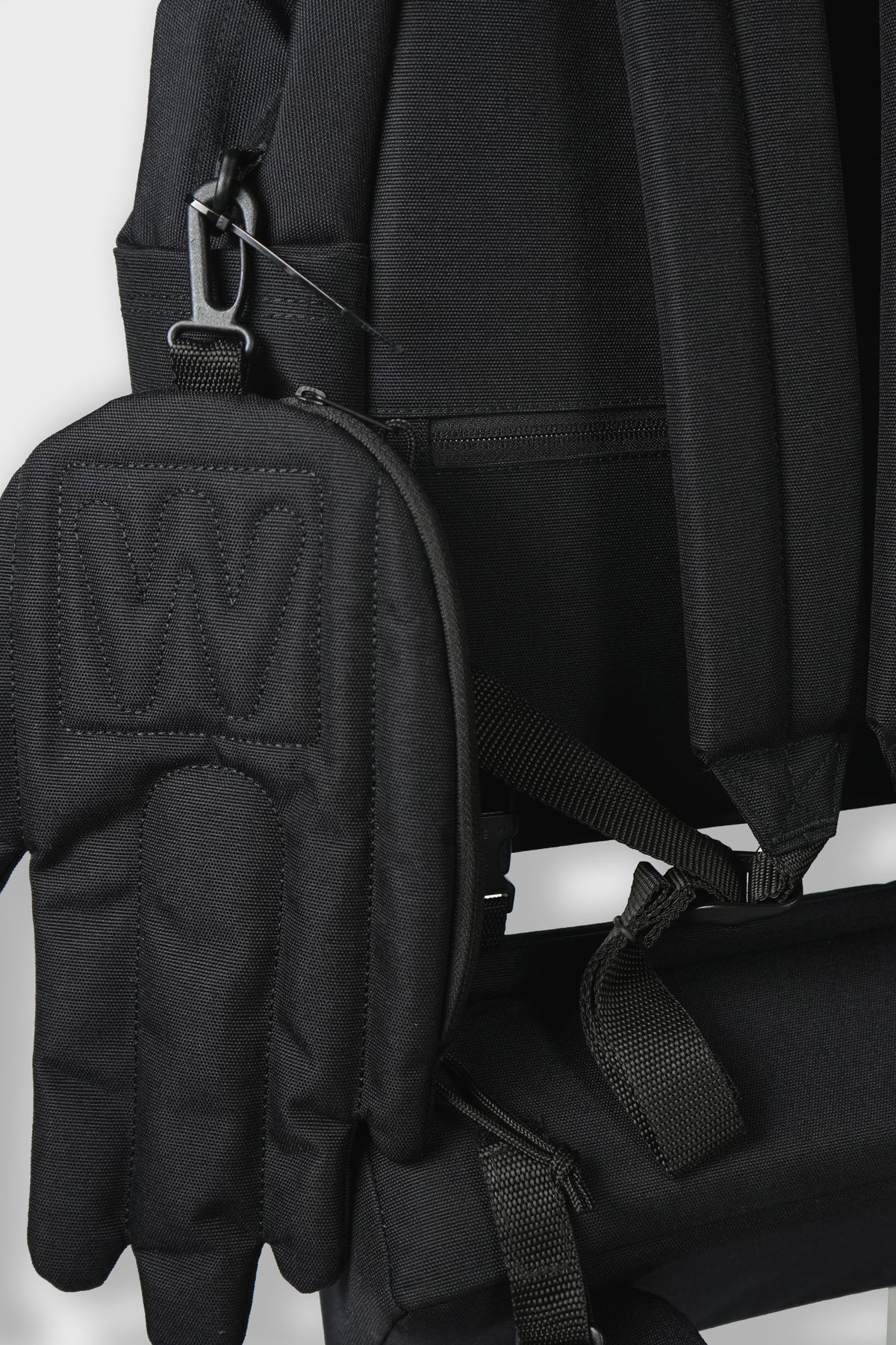 × EAST PAK MONSTER BACKPACK EXTENDED BLACK