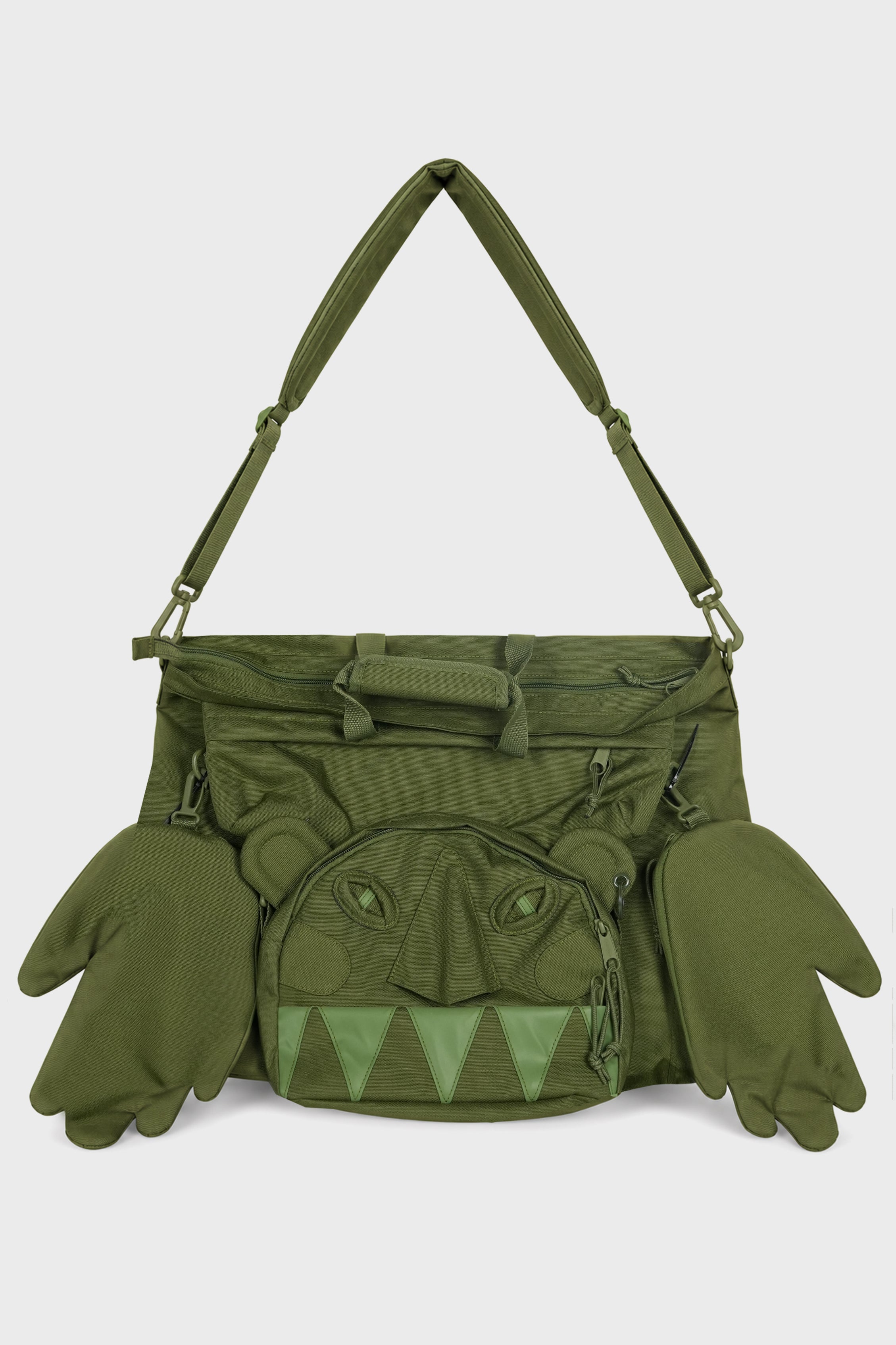 × EAST PAK MONSTER CARRY BAG MILITARY GREEN