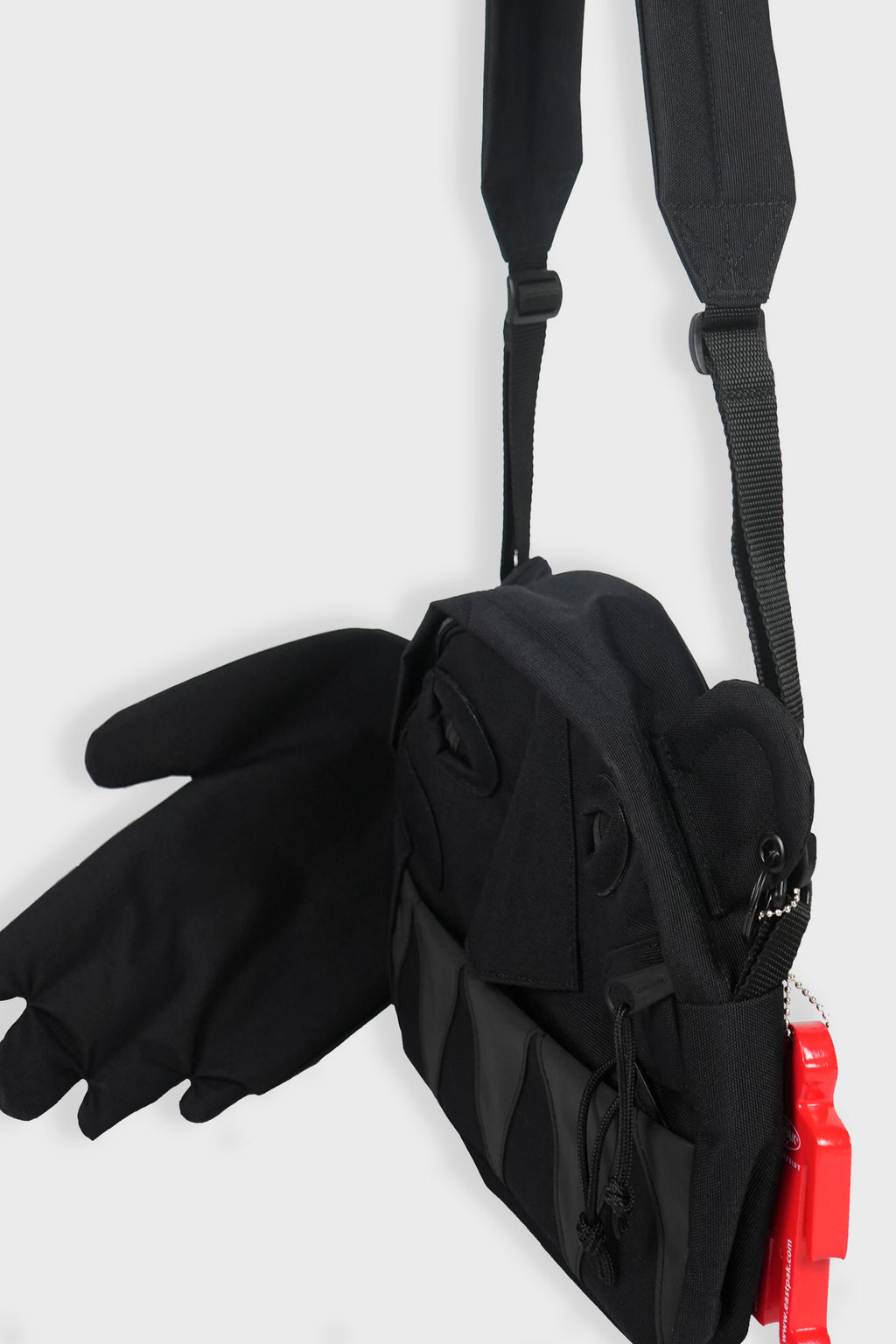 × EAST PAK MONSTER MINI BAG BLACK