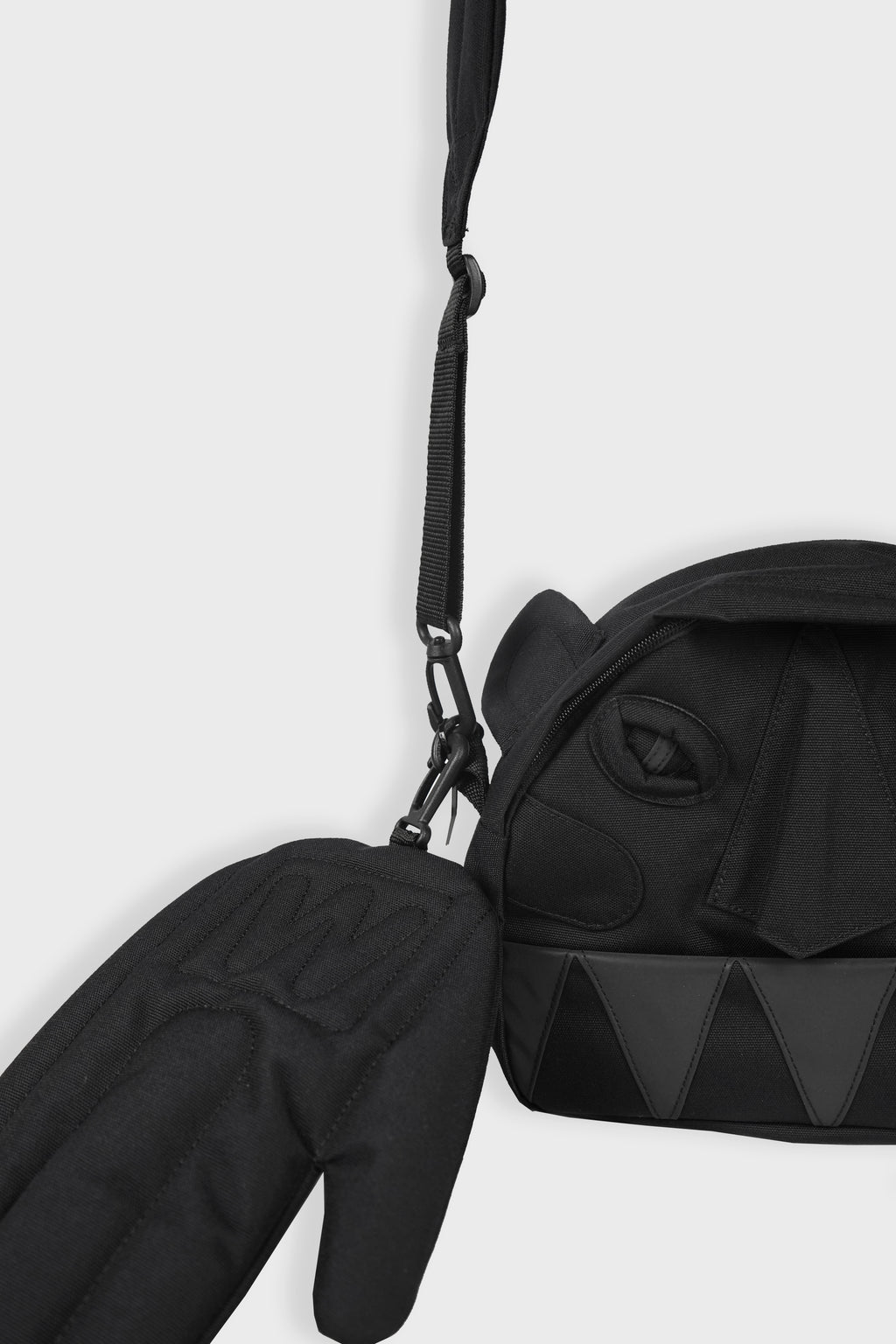 × EAST PAK MONSTER MINI BAG BLACK