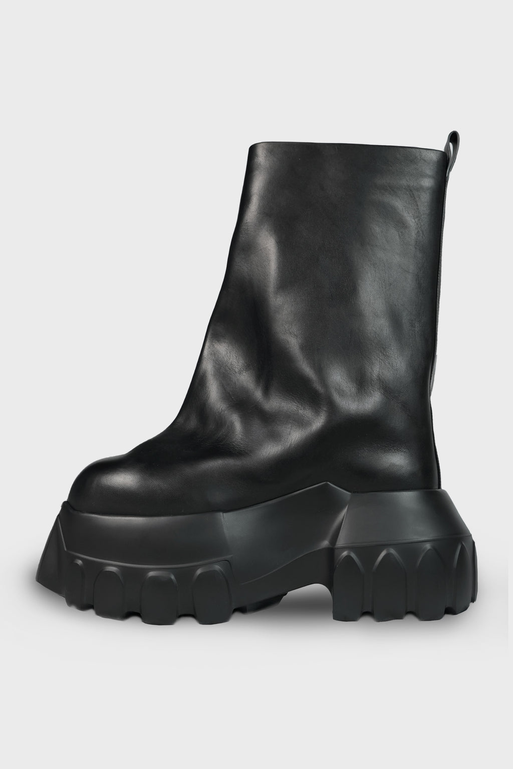 FLARED MEGA TRACTOR BLACK